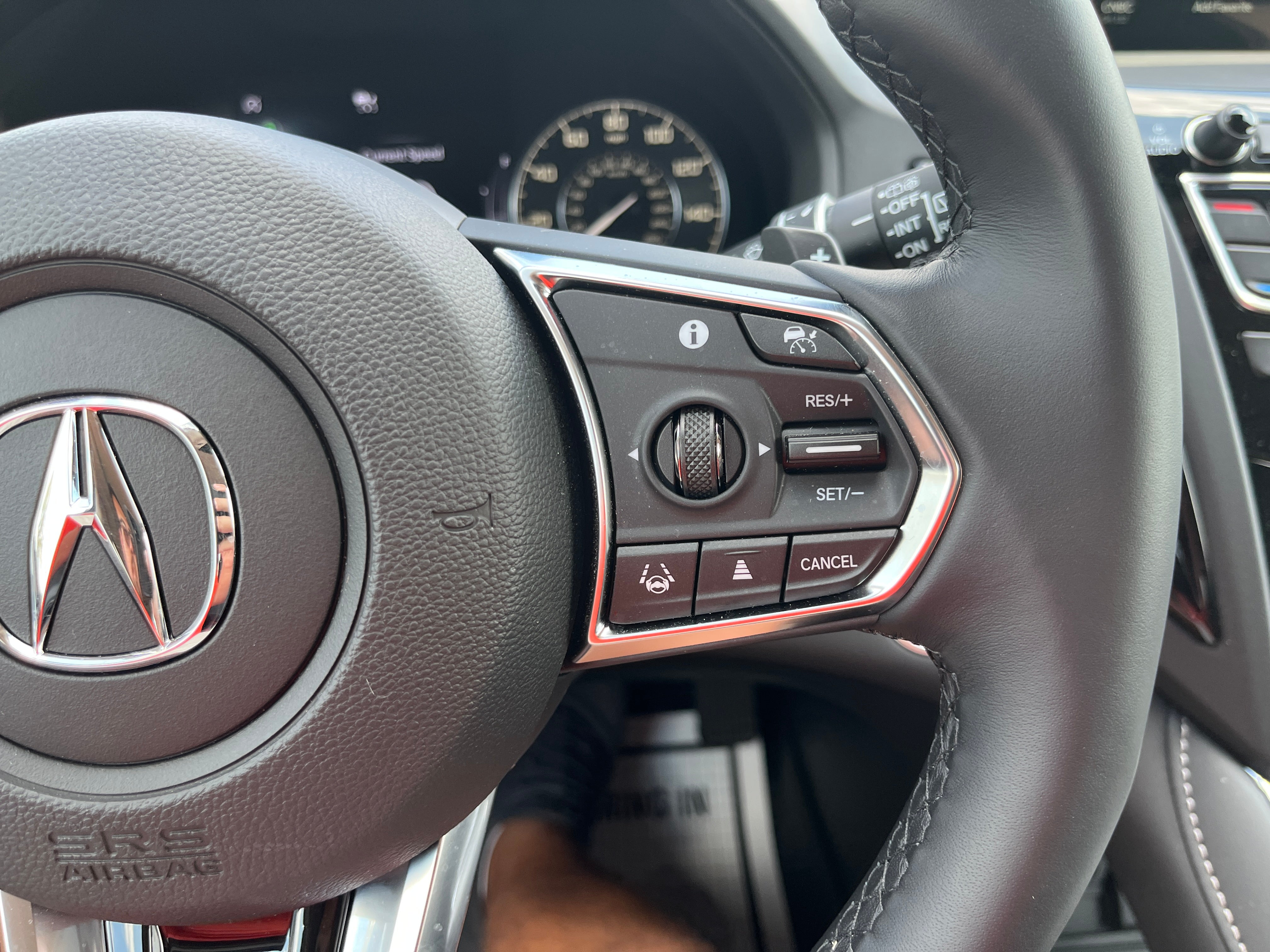 2025 Acura RDX w/Technology Package