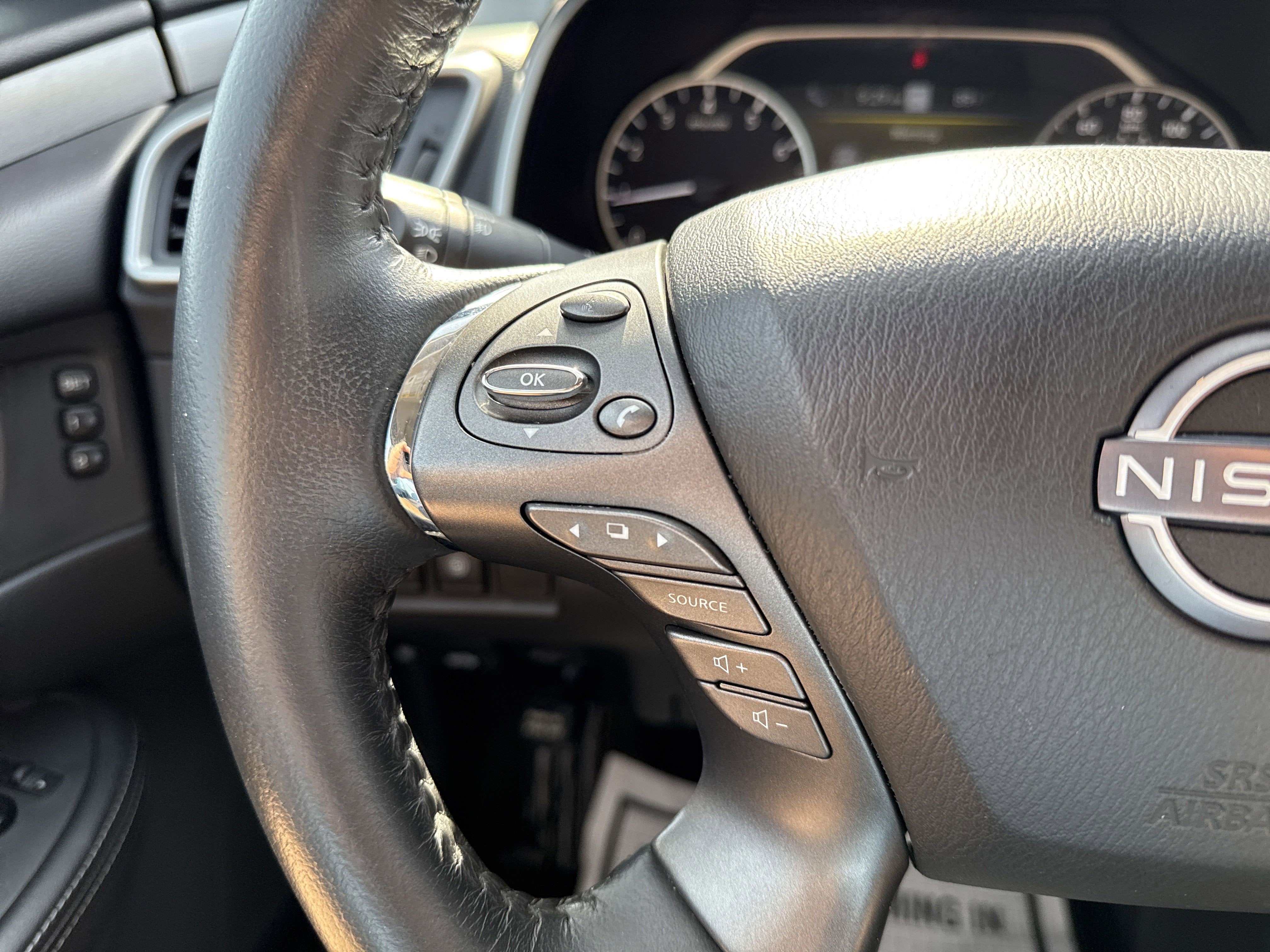 2023 Nissan Murano SL