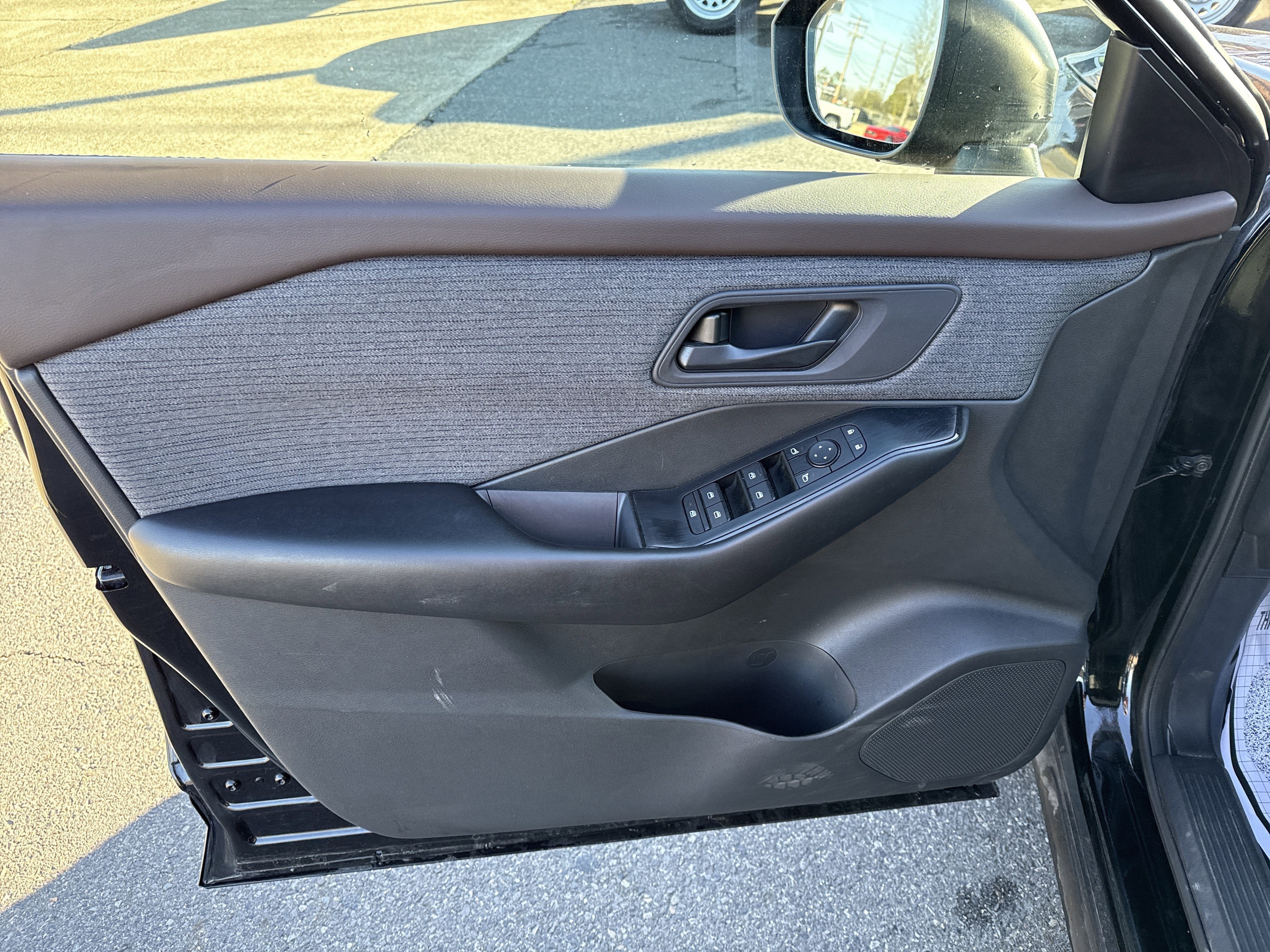 2023 Nissan Rogue Base