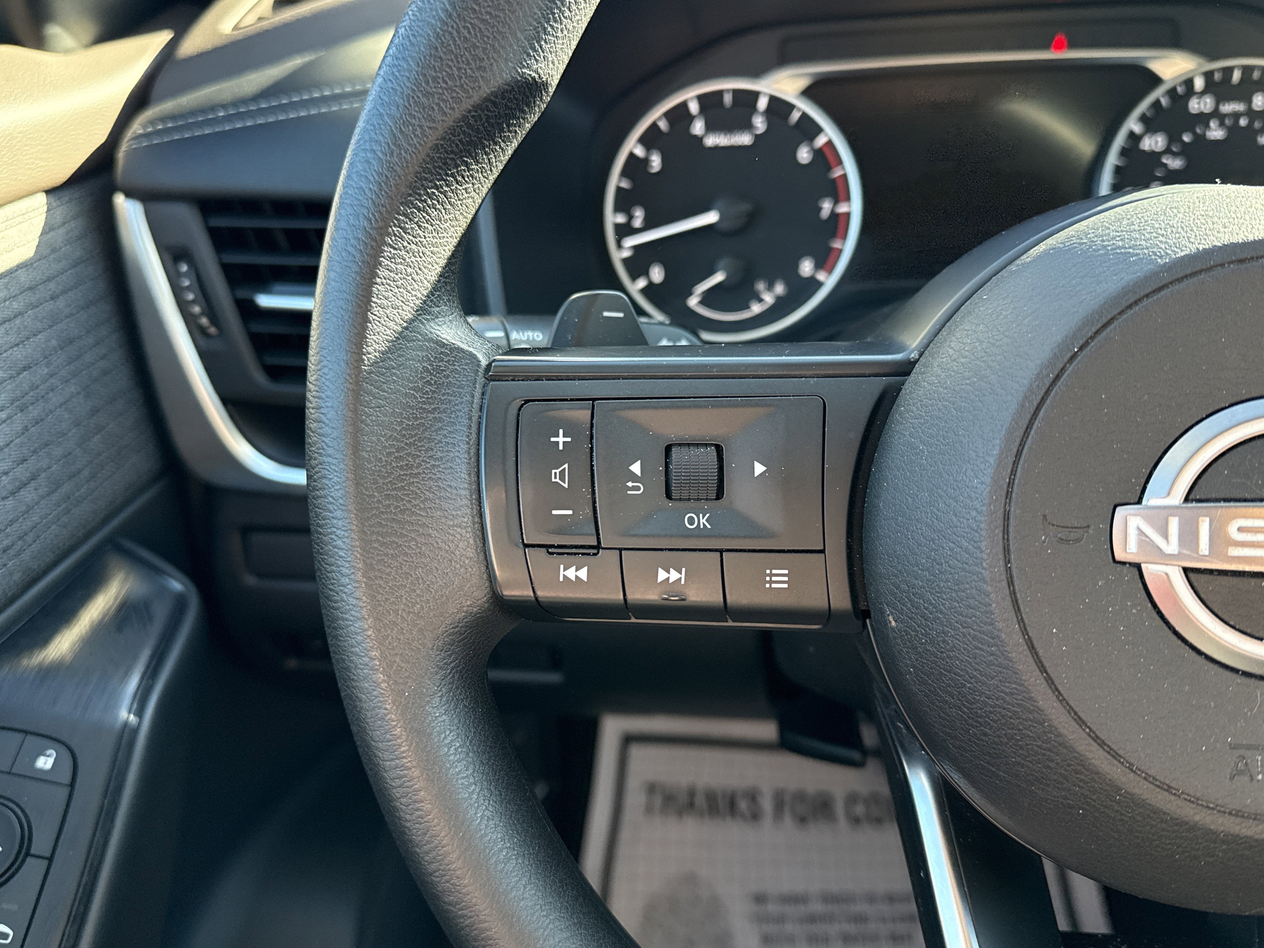 2023 Nissan Rogue Base