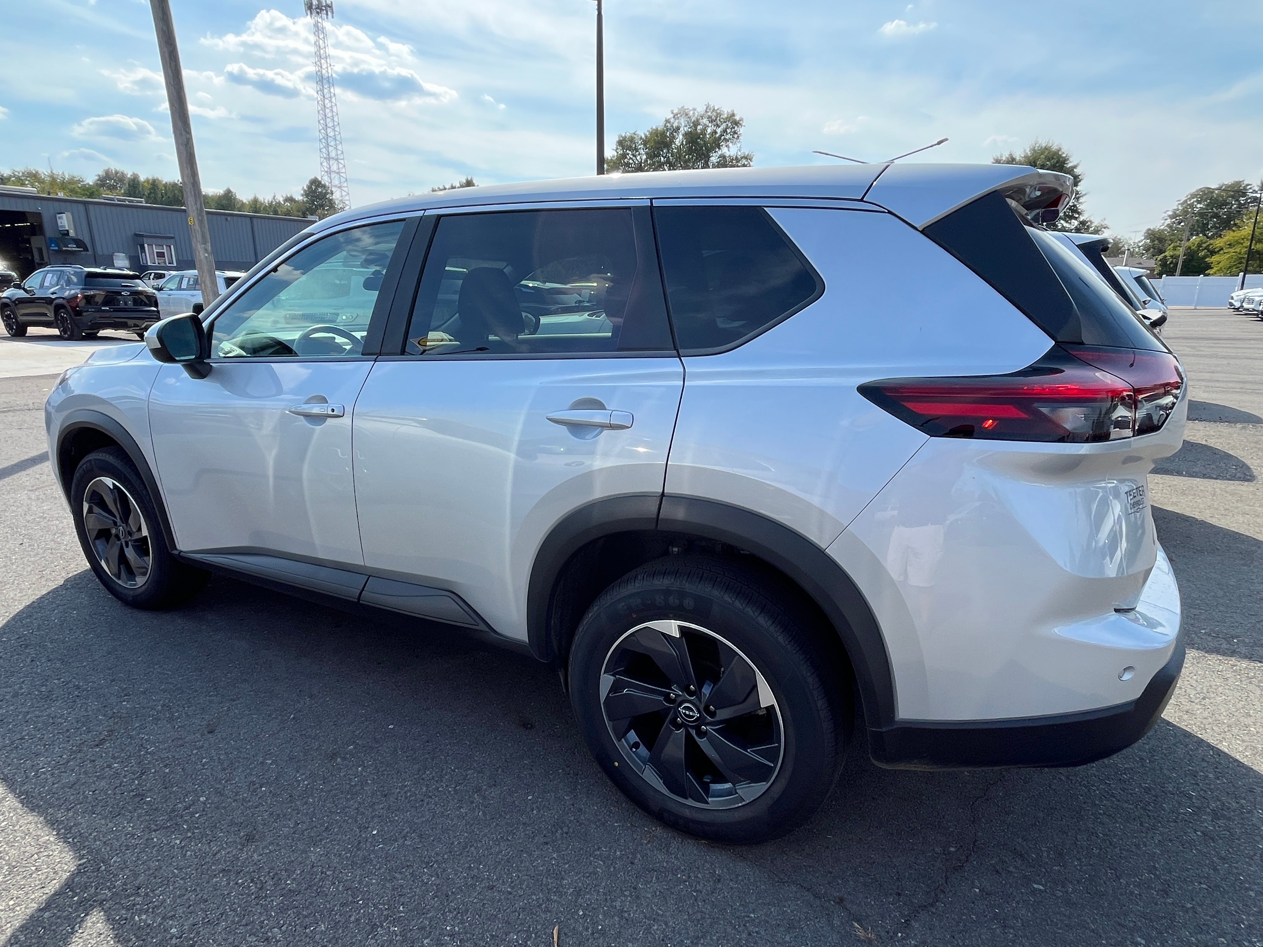 2025 Nissan Rogue SV