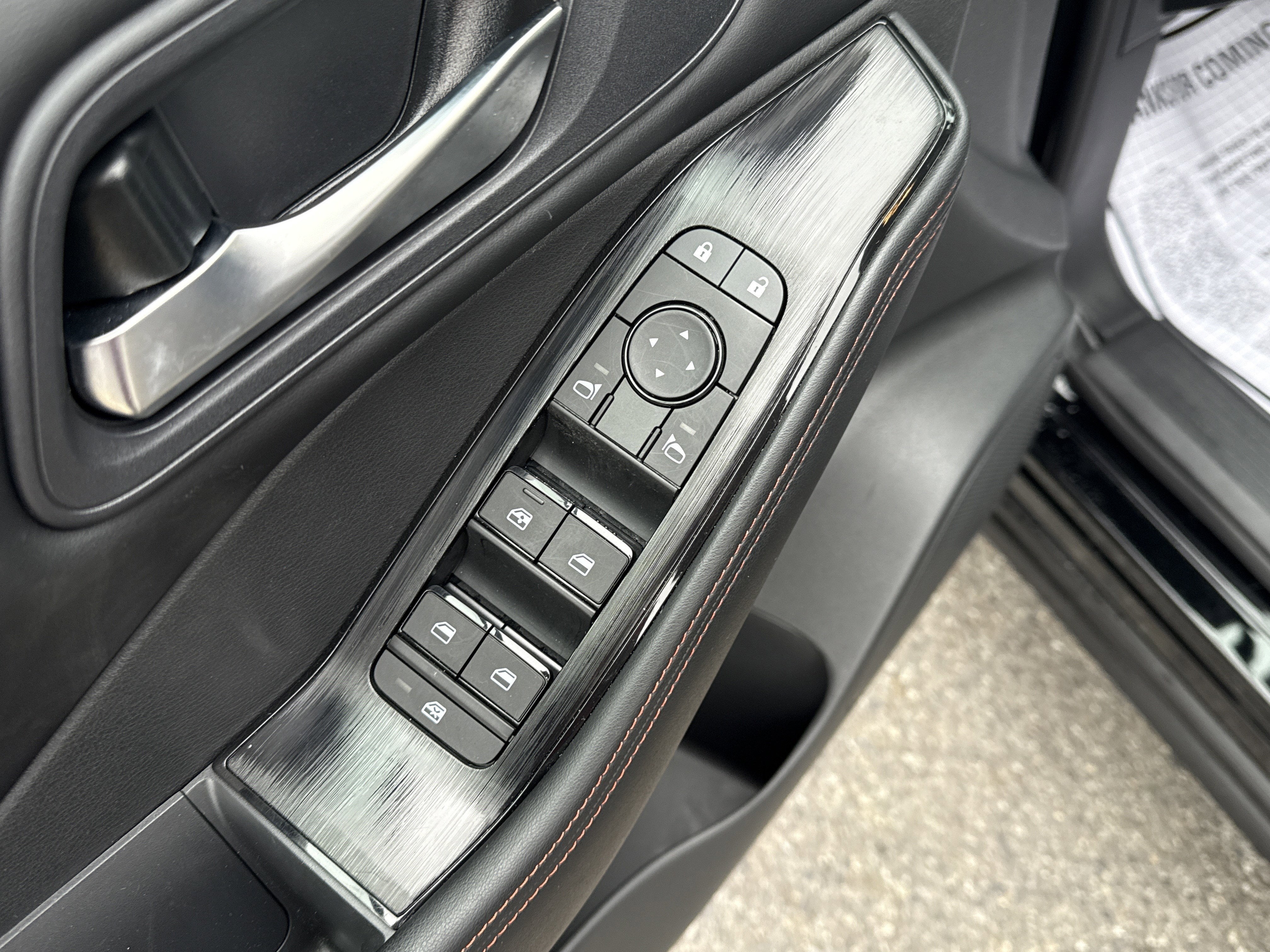 2025 Nissan Rogue Base