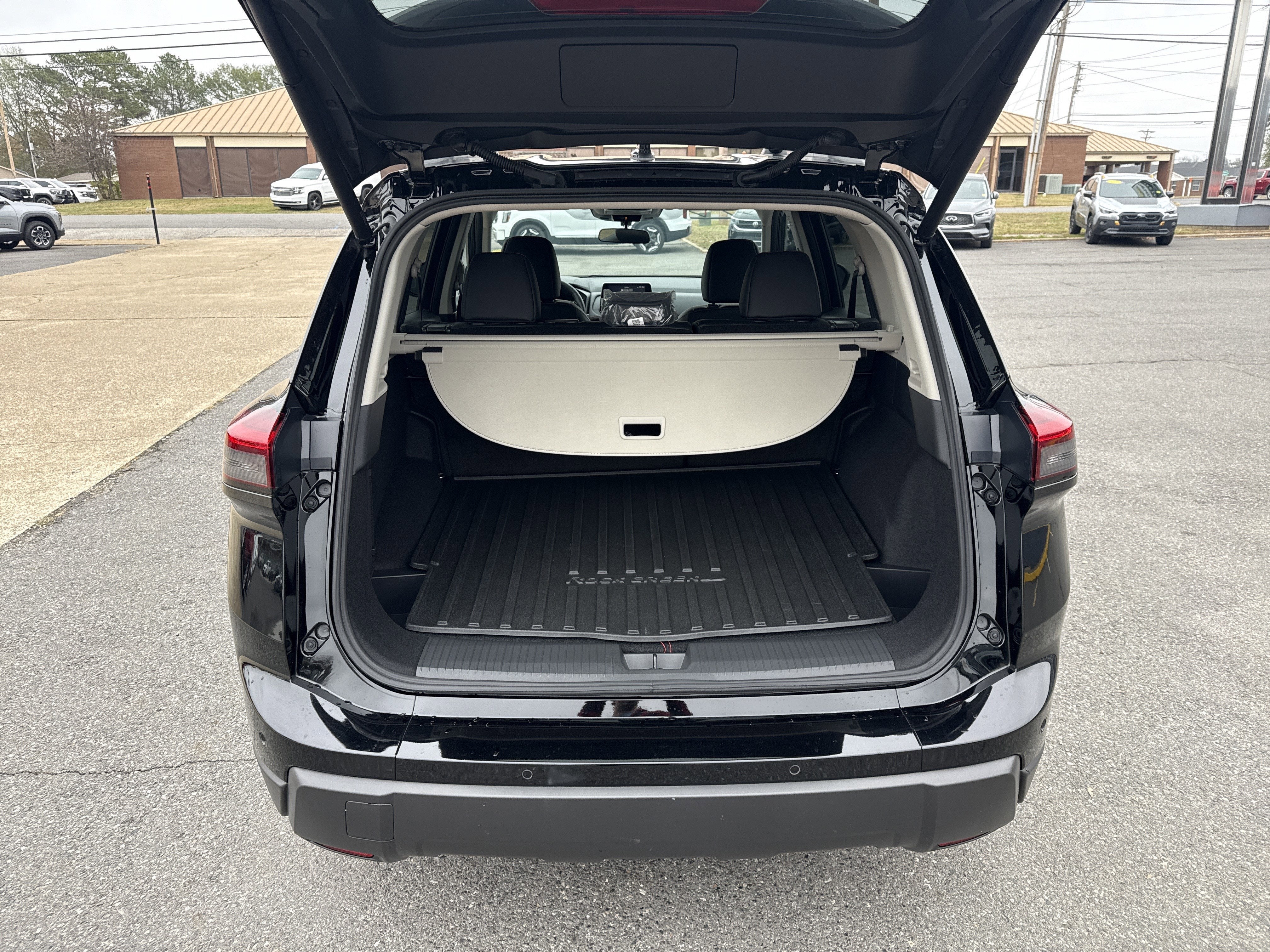 2025 Nissan Rogue Base