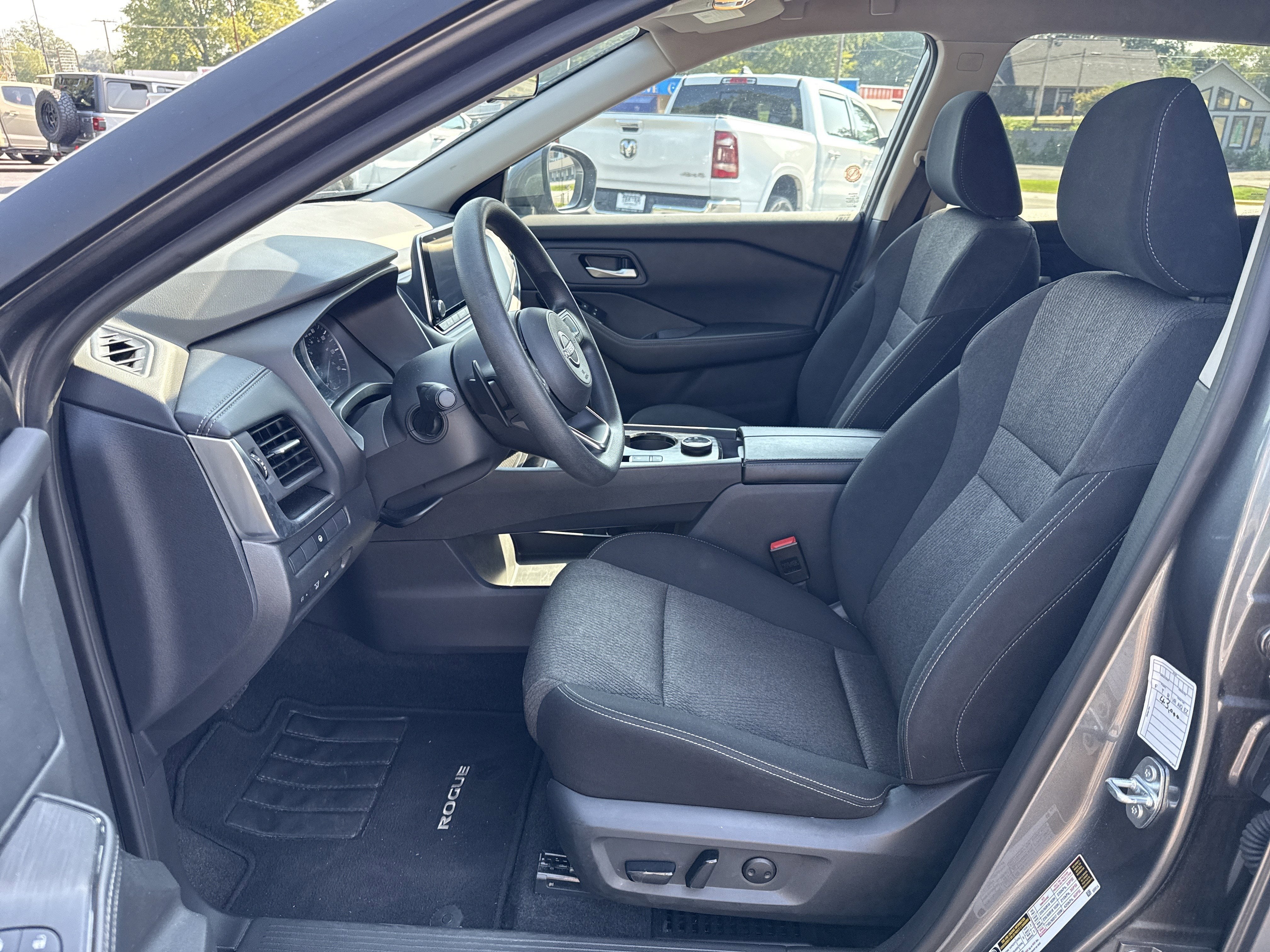 2024 Nissan Rogue Base