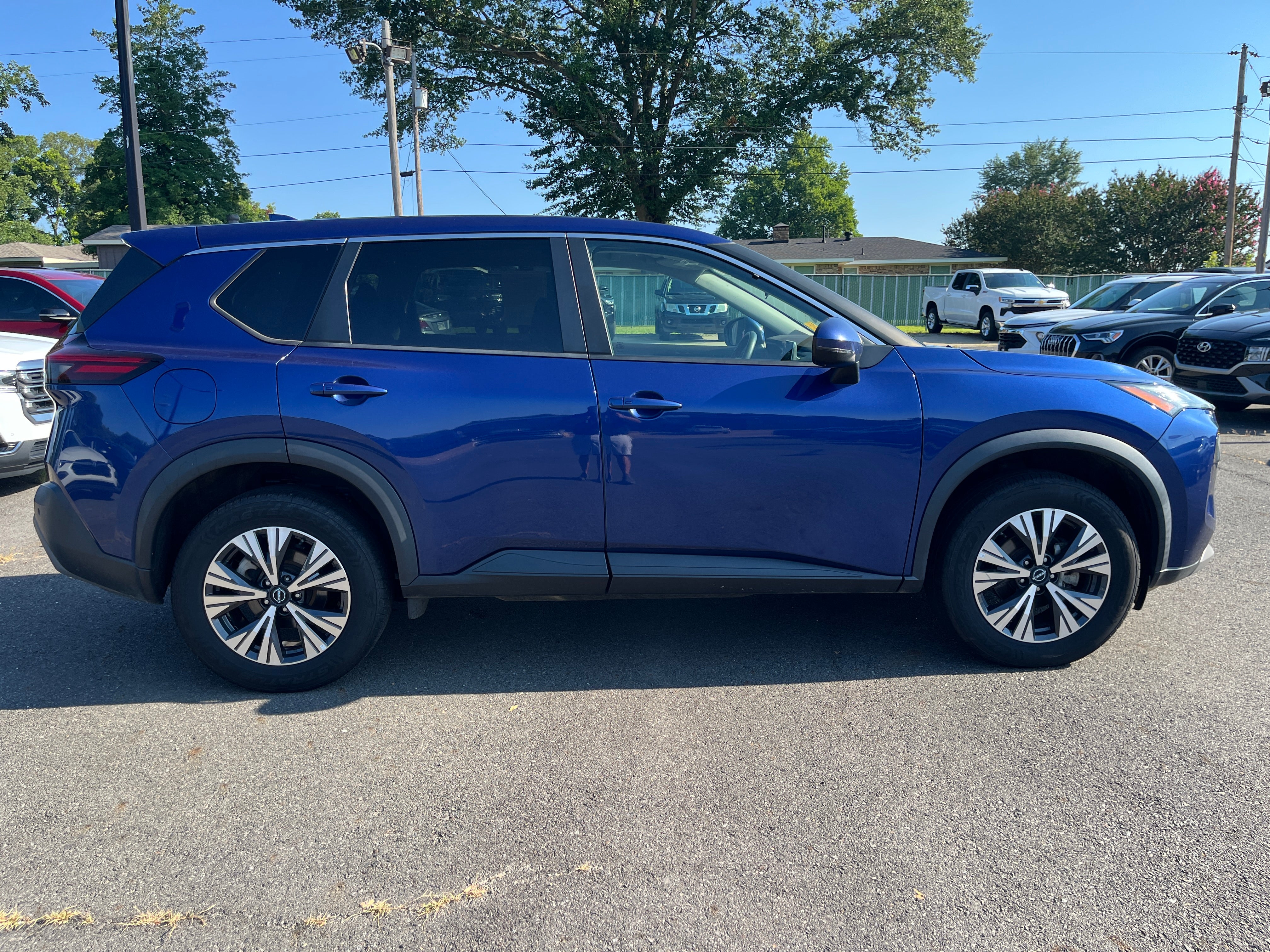 2022 Nissan Rogue SV
