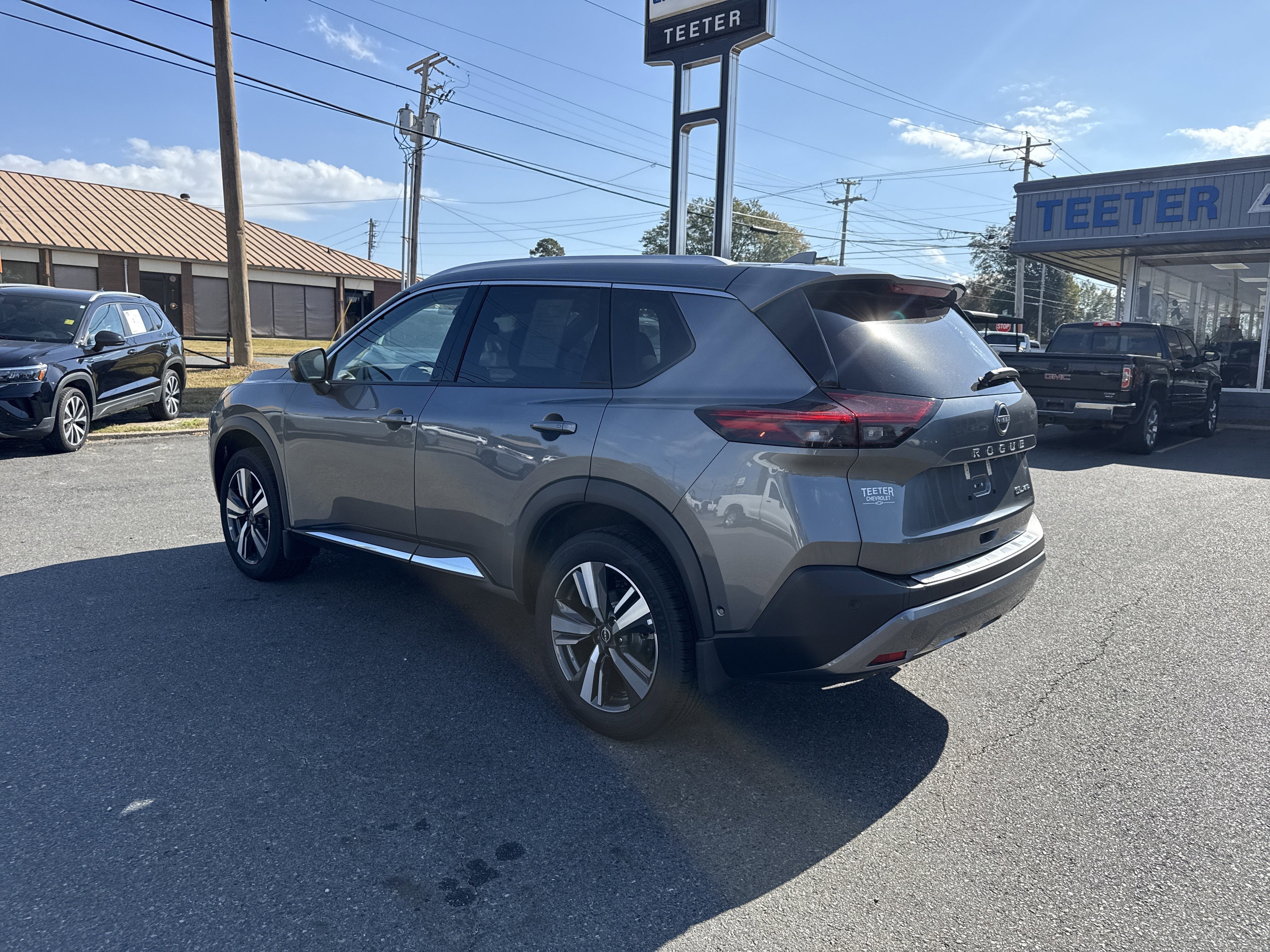 2023 Nissan Rogue SL
