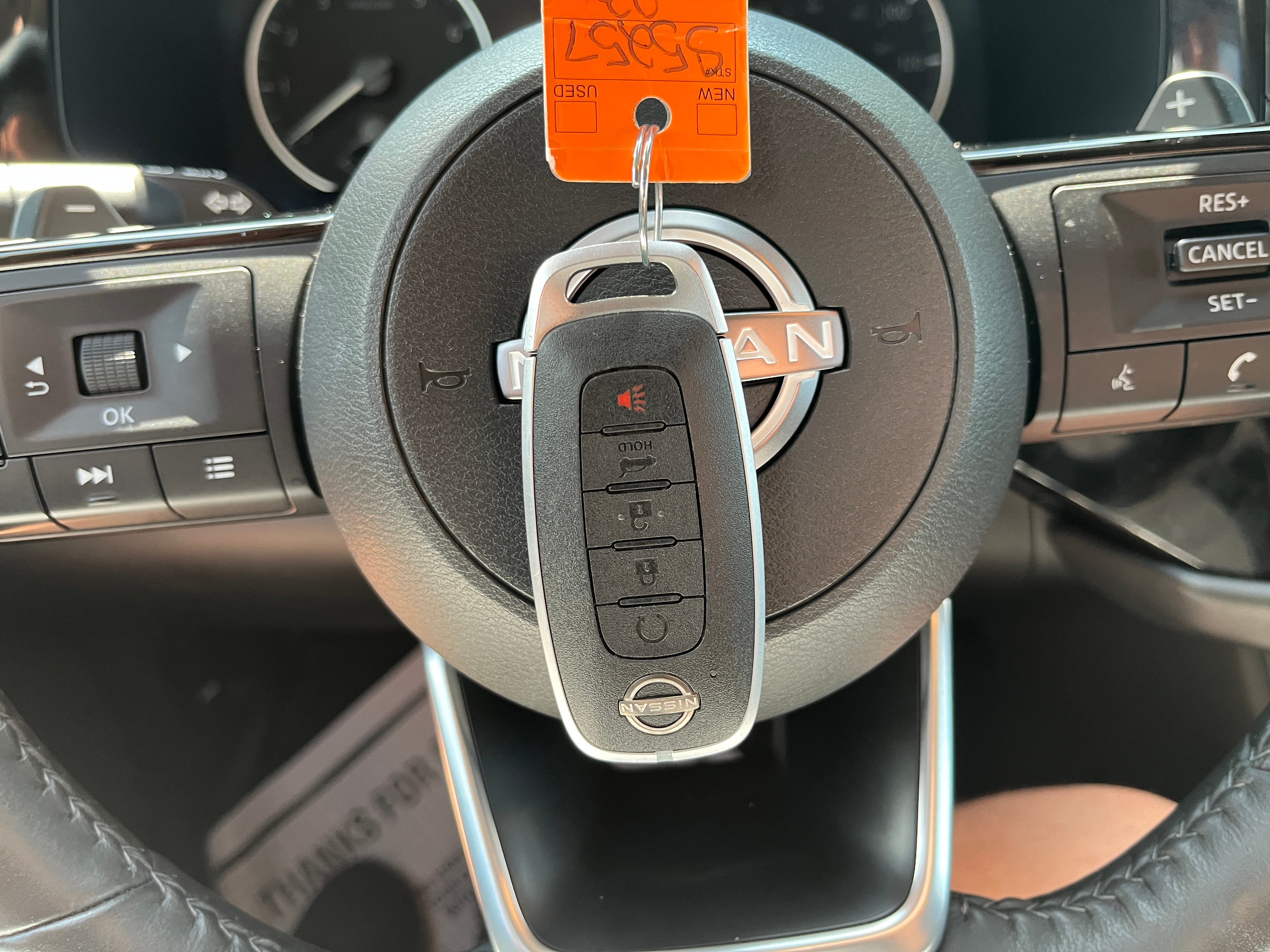 2023 Nissan Pathfinder SL