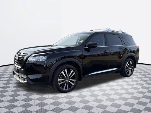 2023 Nissan Pathfinder Base