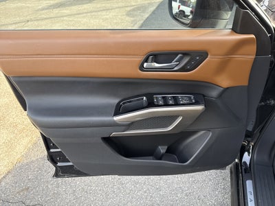 2023 Nissan Pathfinder Base