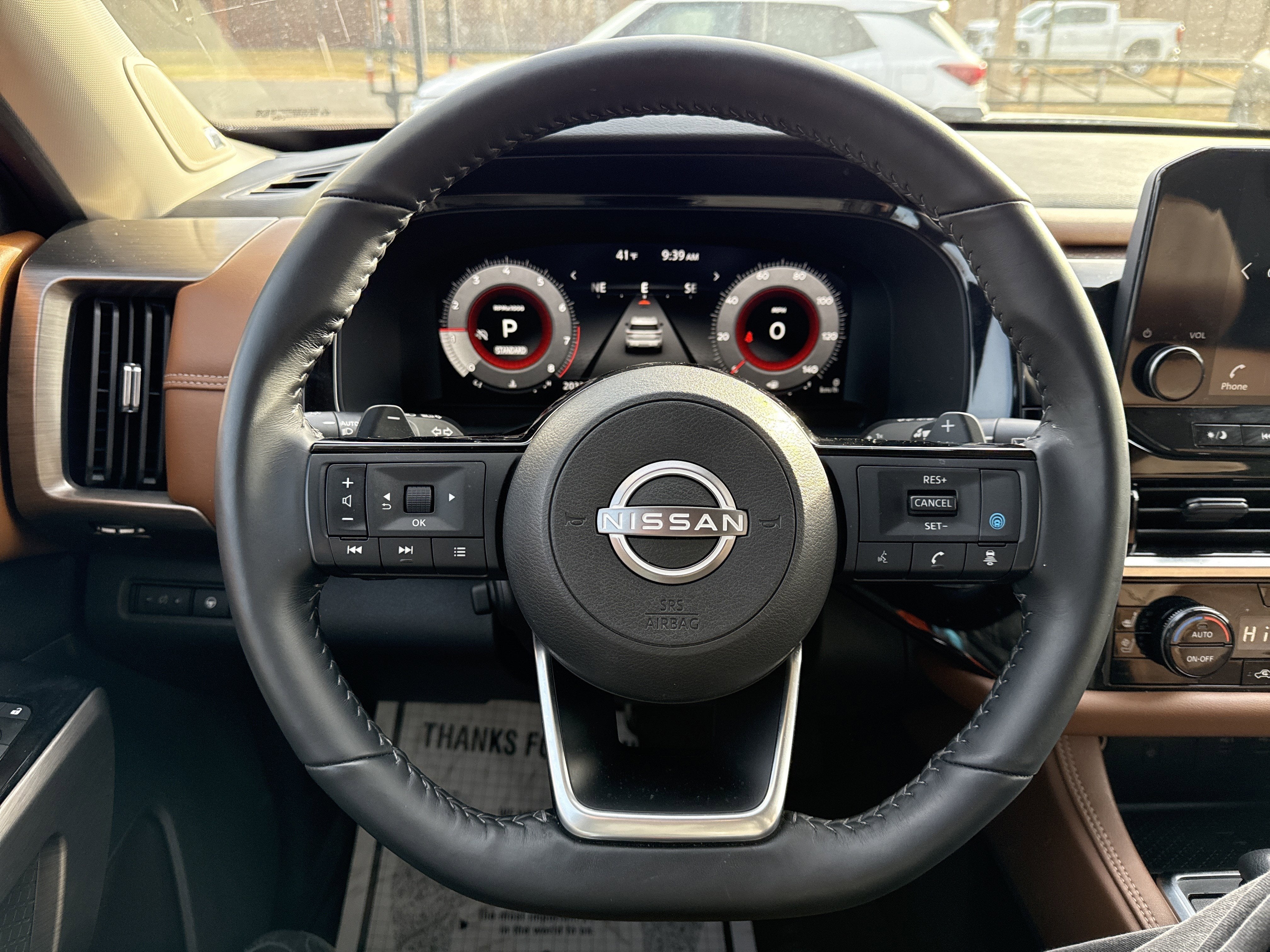 2023 Nissan Pathfinder Base