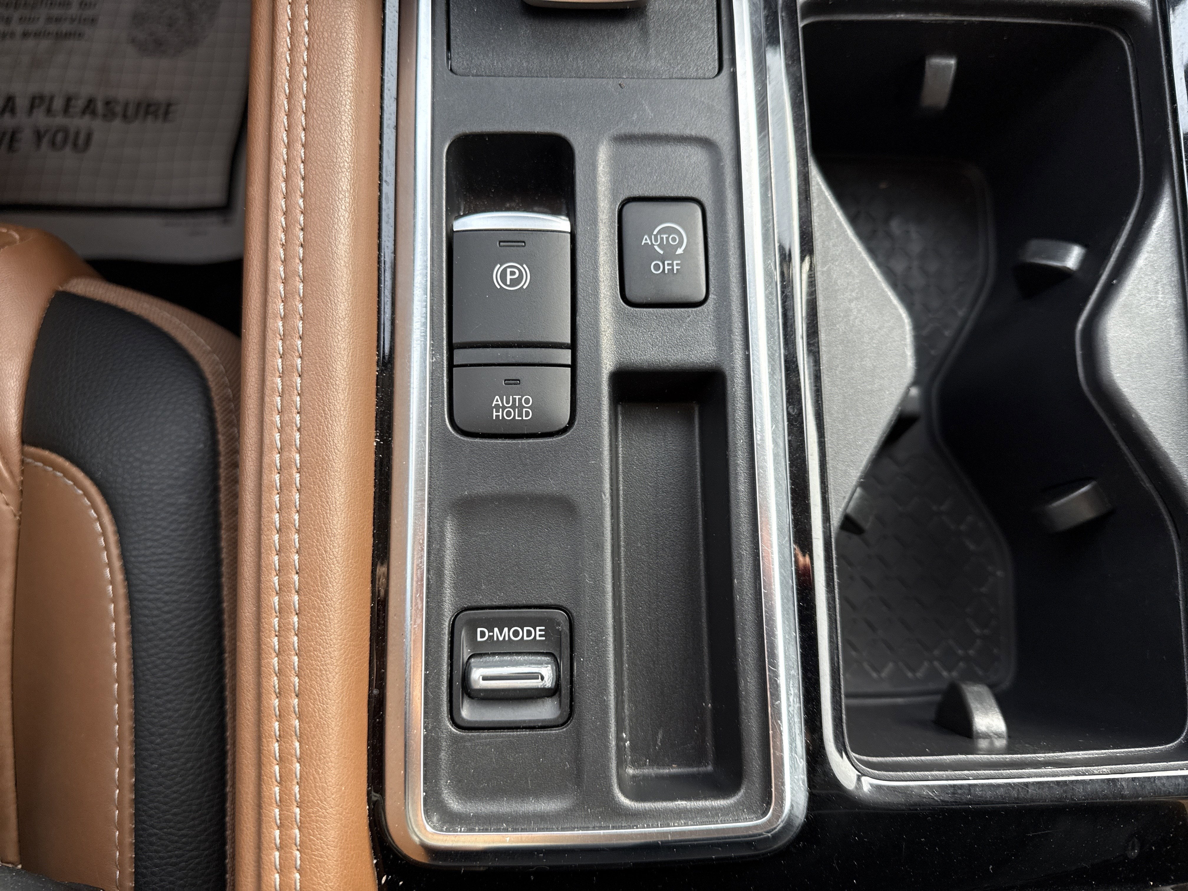 2023 Nissan Pathfinder Base