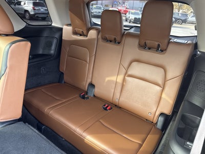 2023 Nissan Pathfinder Base