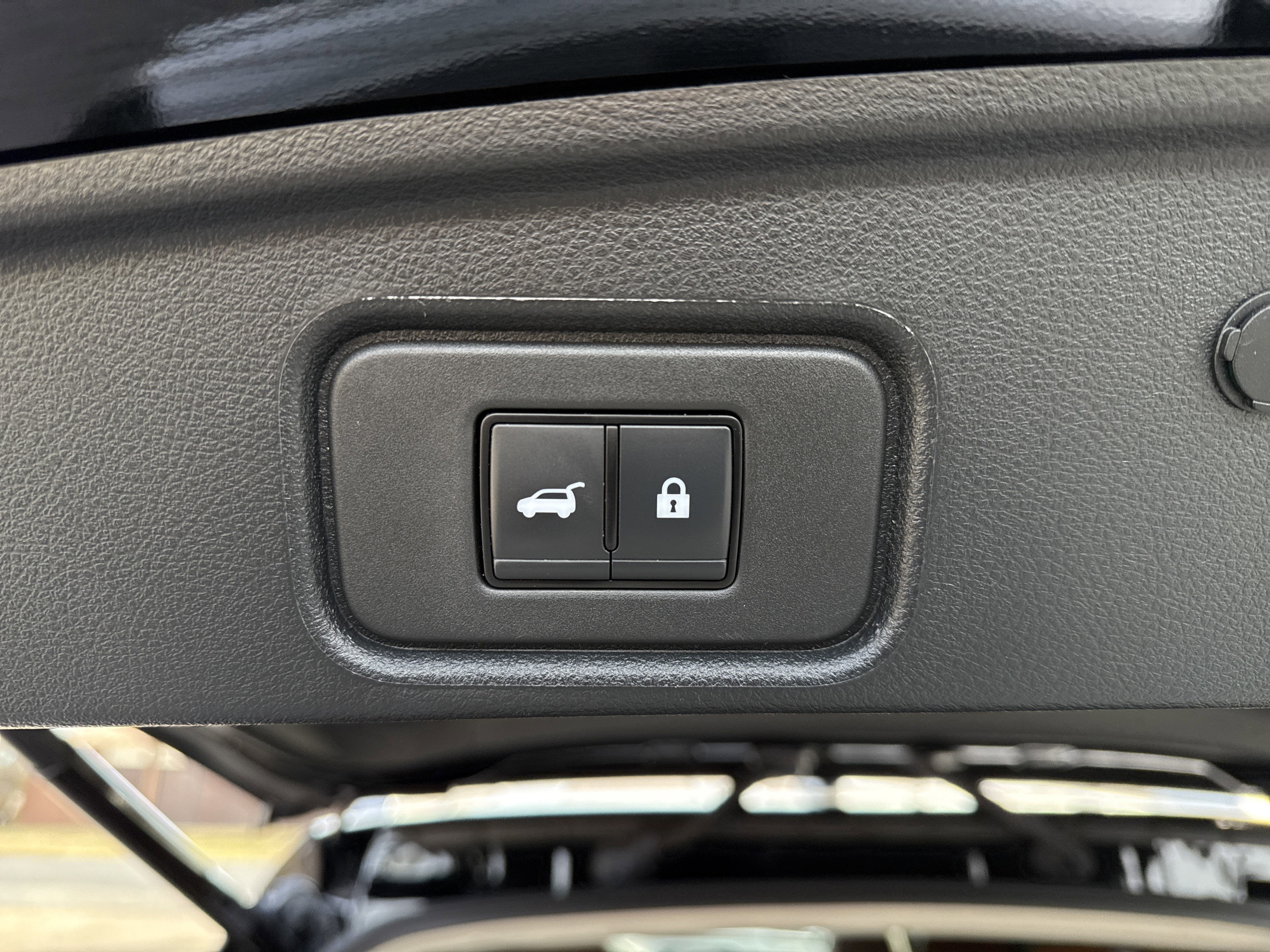 2023 Nissan Pathfinder Base