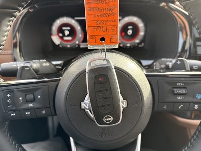 2023 Nissan Pathfinder Base