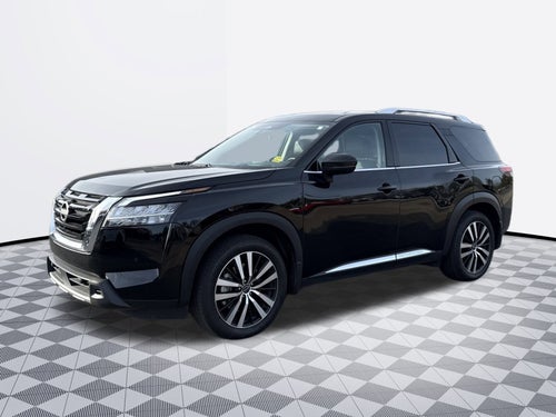 2024 Nissan Pathfinder Base