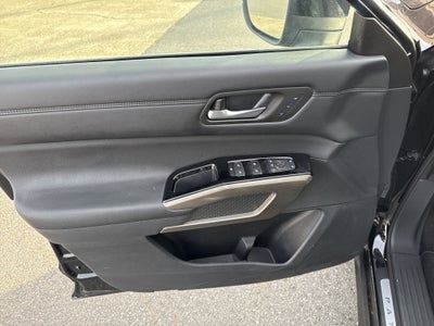 2024 Nissan Pathfinder Base