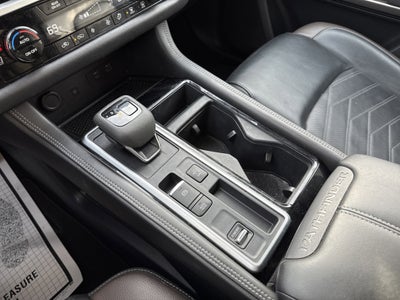 2024 Nissan Pathfinder Base