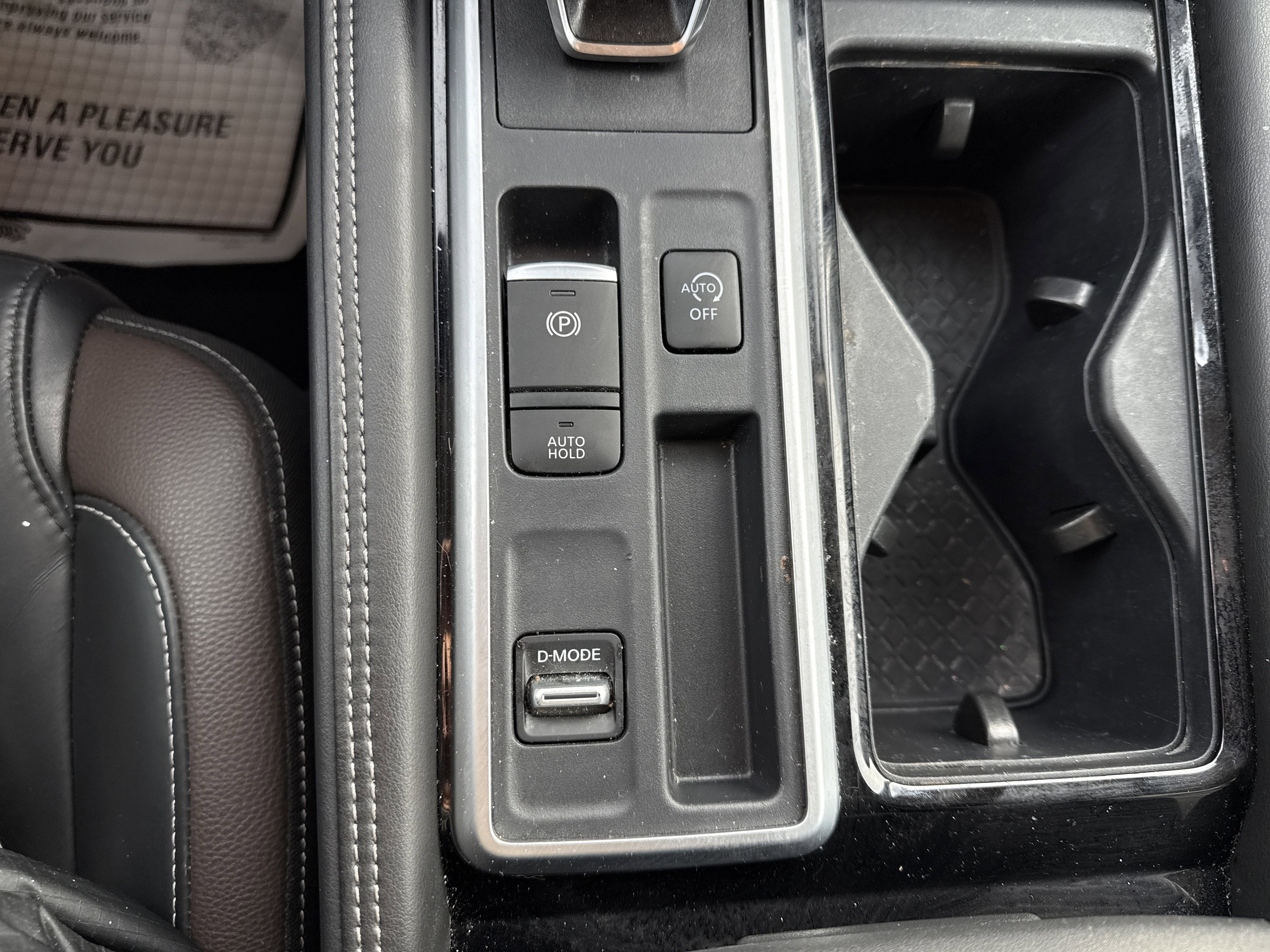 2024 Nissan Pathfinder Base