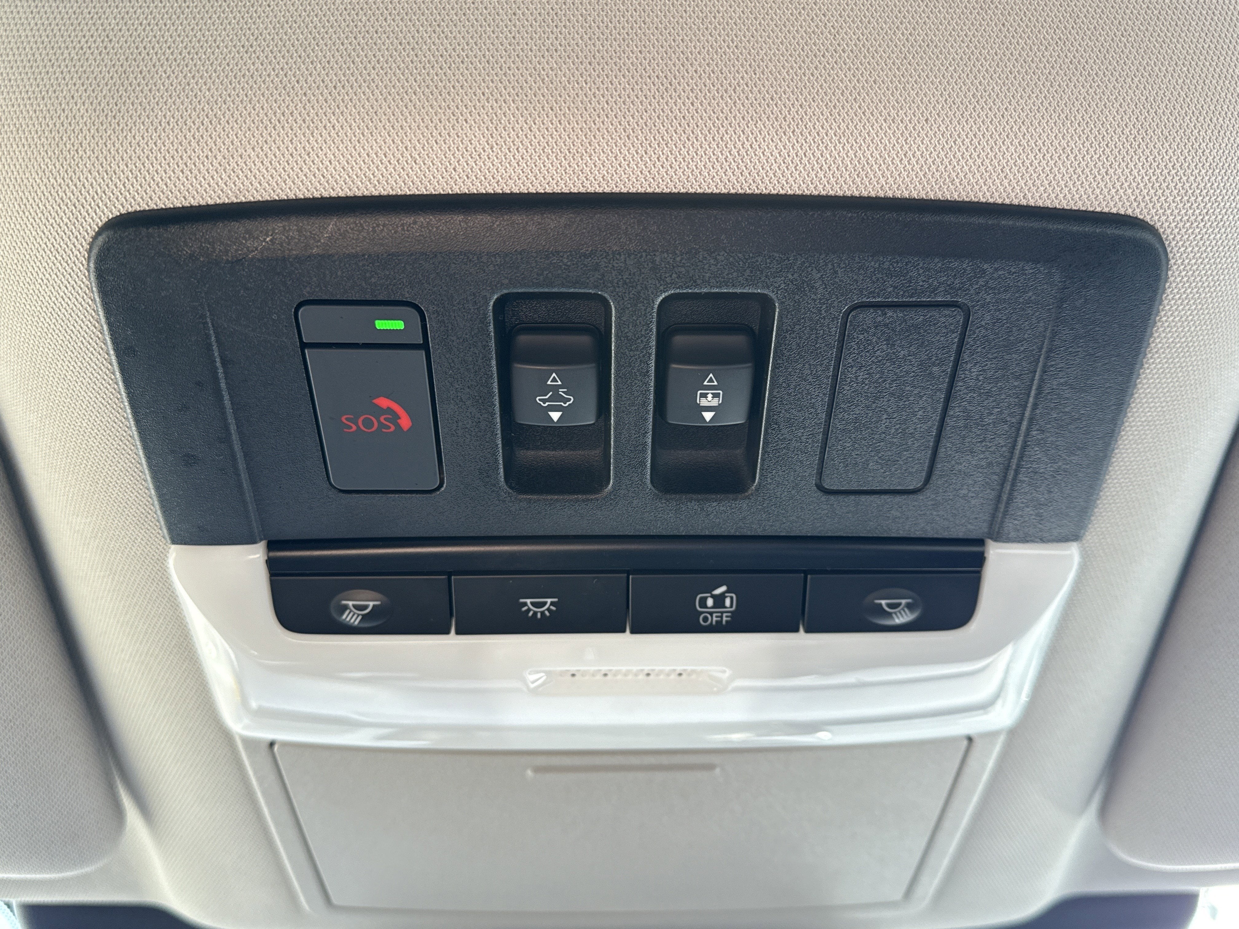 2024 Nissan Pathfinder Base