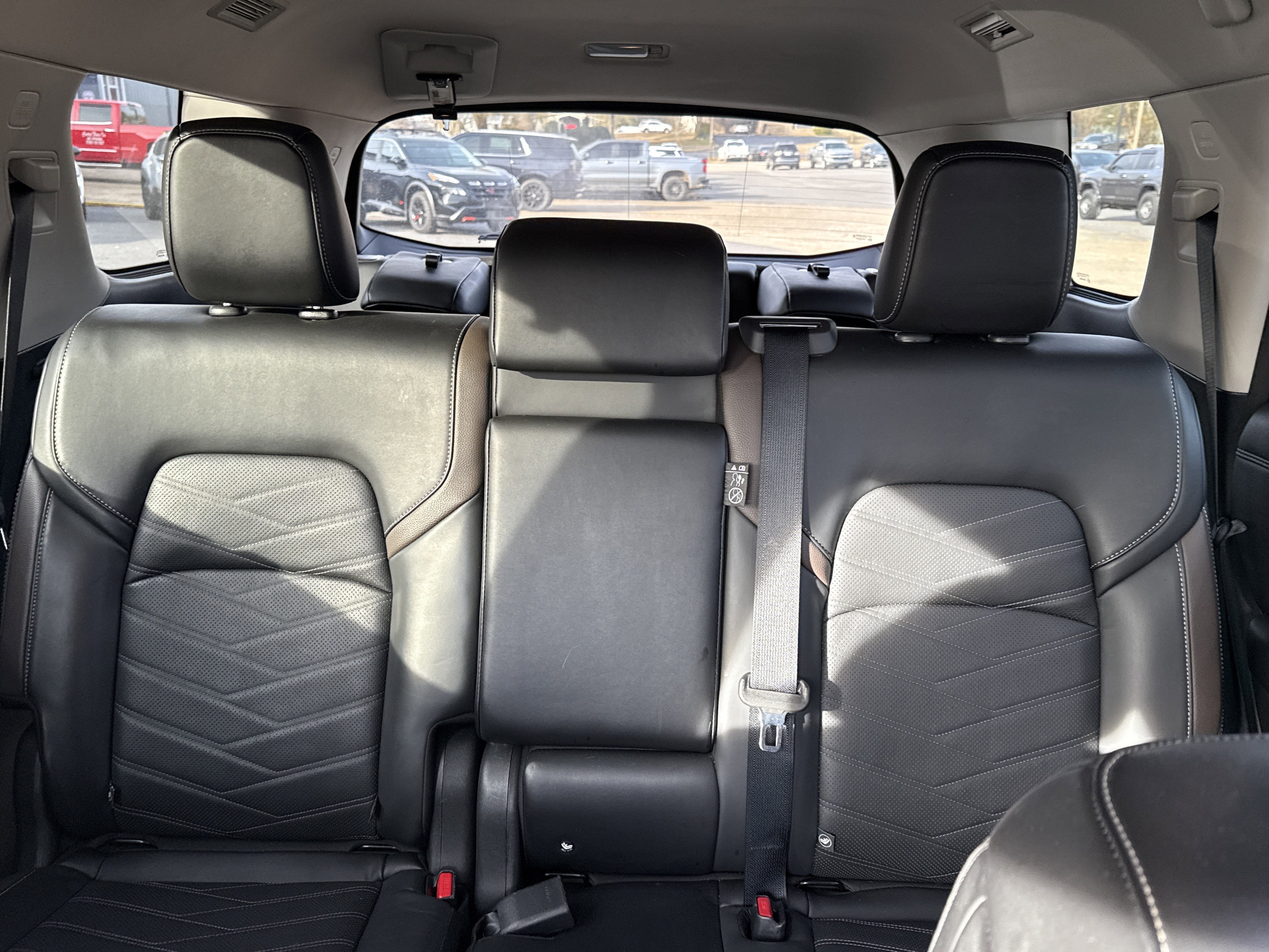 2024 Nissan Pathfinder Base