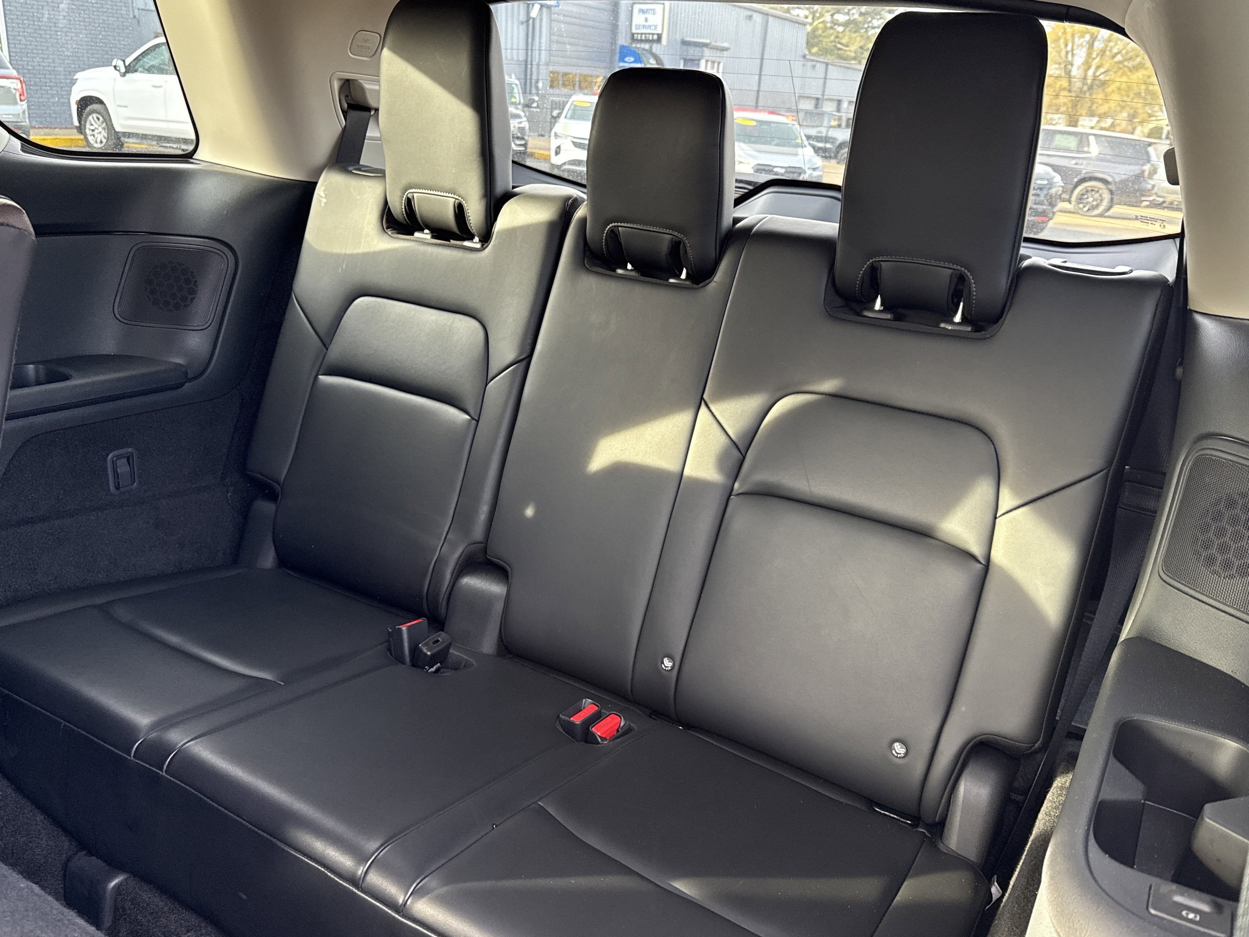 2024 Nissan Pathfinder Base