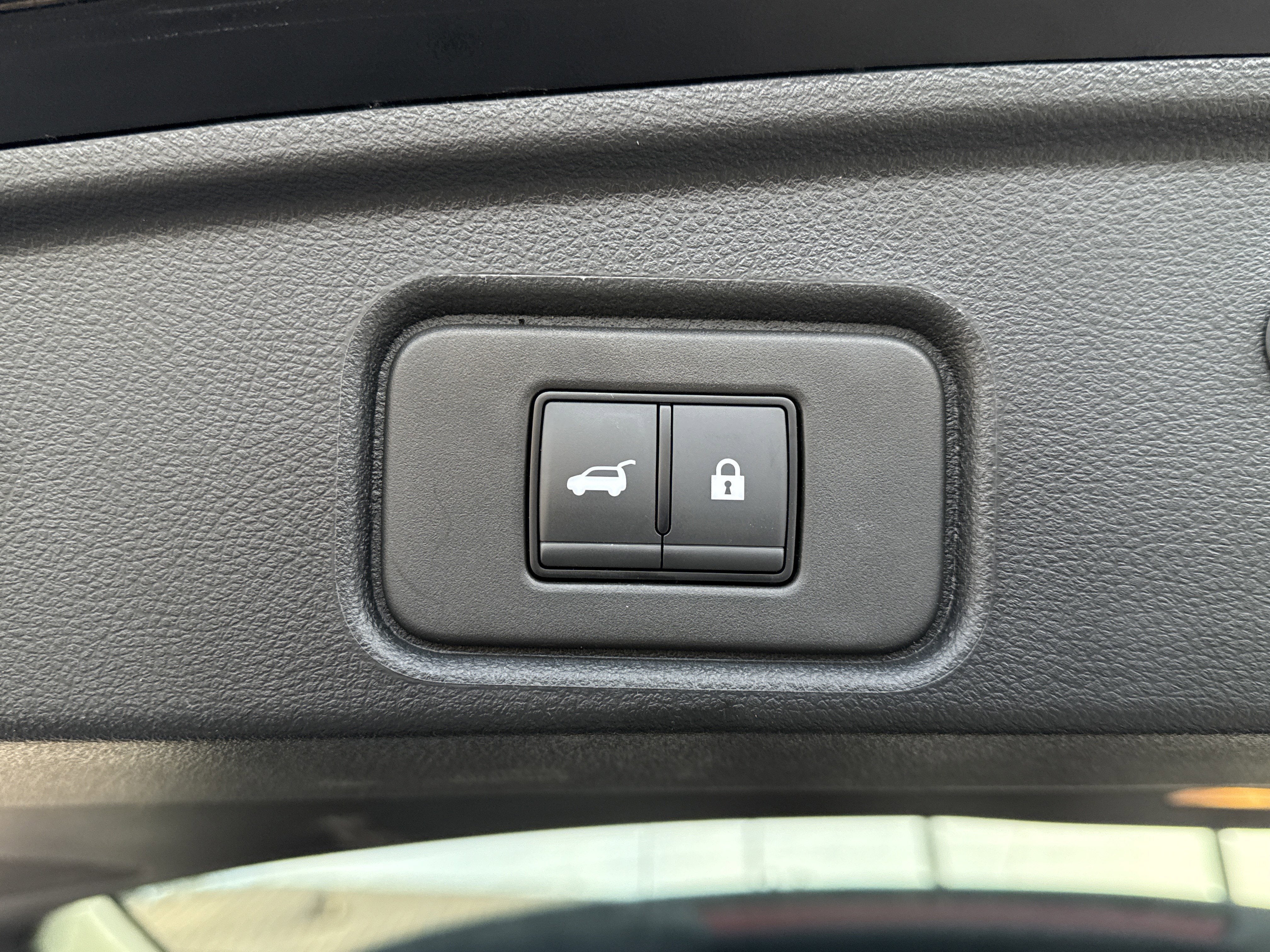 2024 Nissan Pathfinder Base