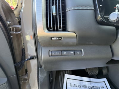 2025 Nissan Pathfinder Base