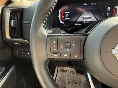 2025 Nissan Pathfinder Base