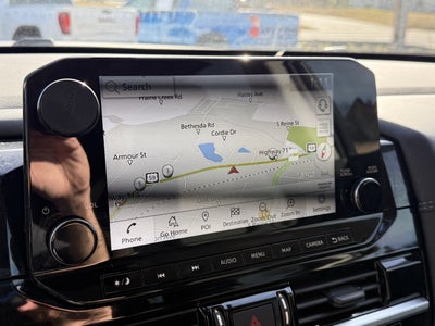 2025 Nissan Pathfinder Base