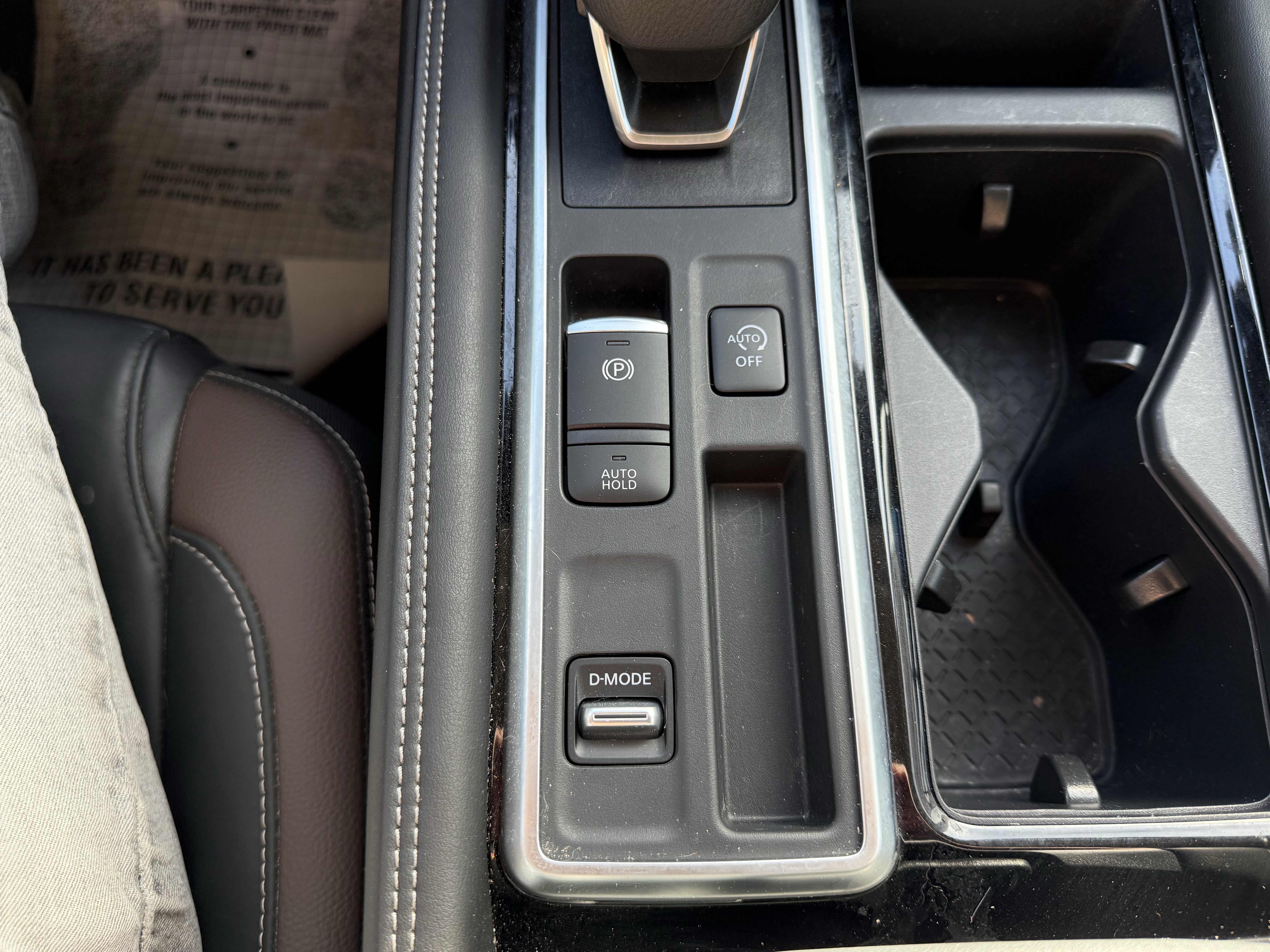 2025 Nissan Pathfinder Base