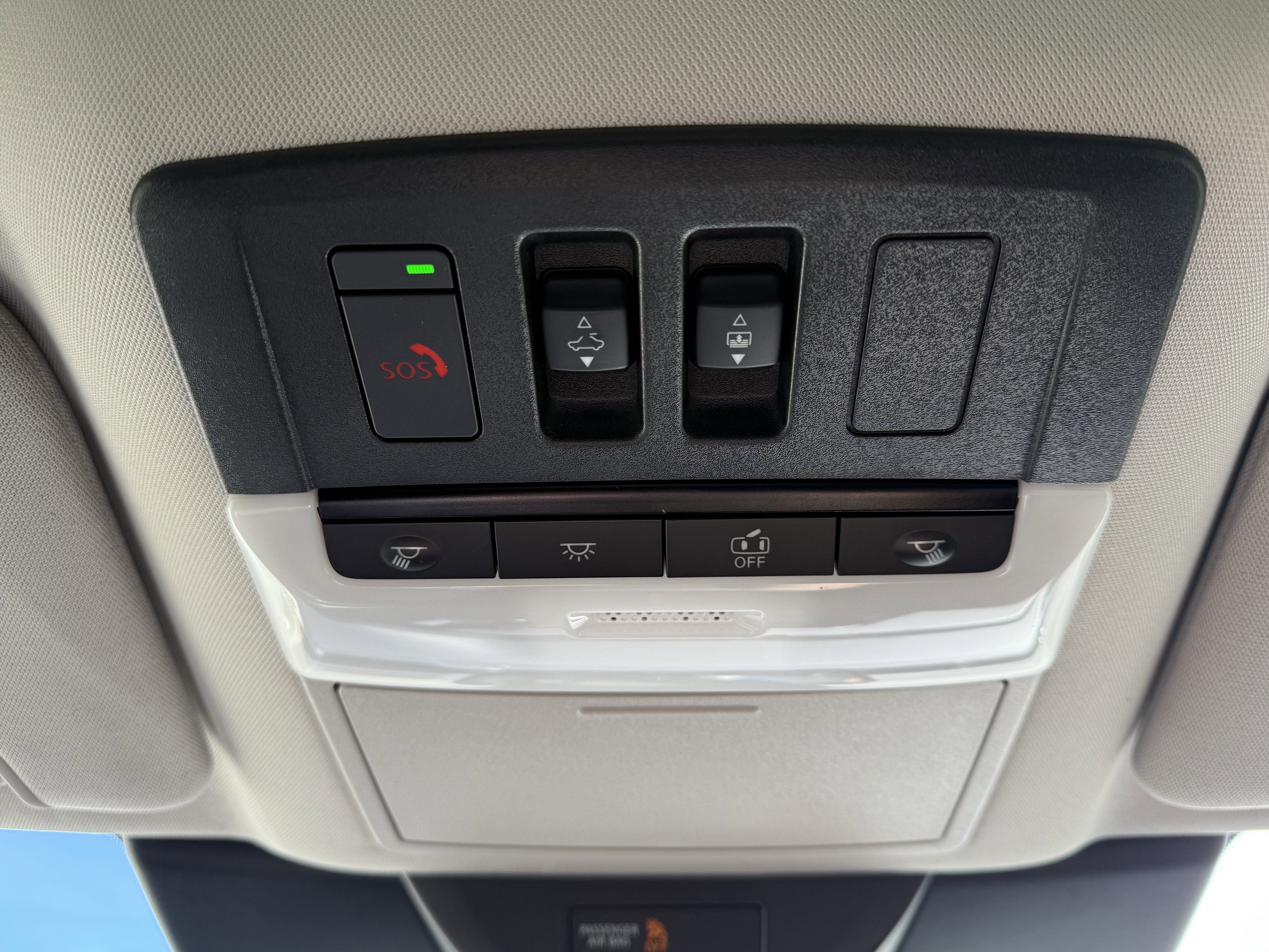 2025 Nissan Pathfinder Base