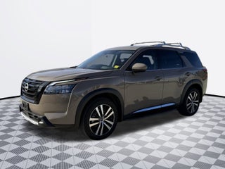 2025 Nissan Pathfinder Base