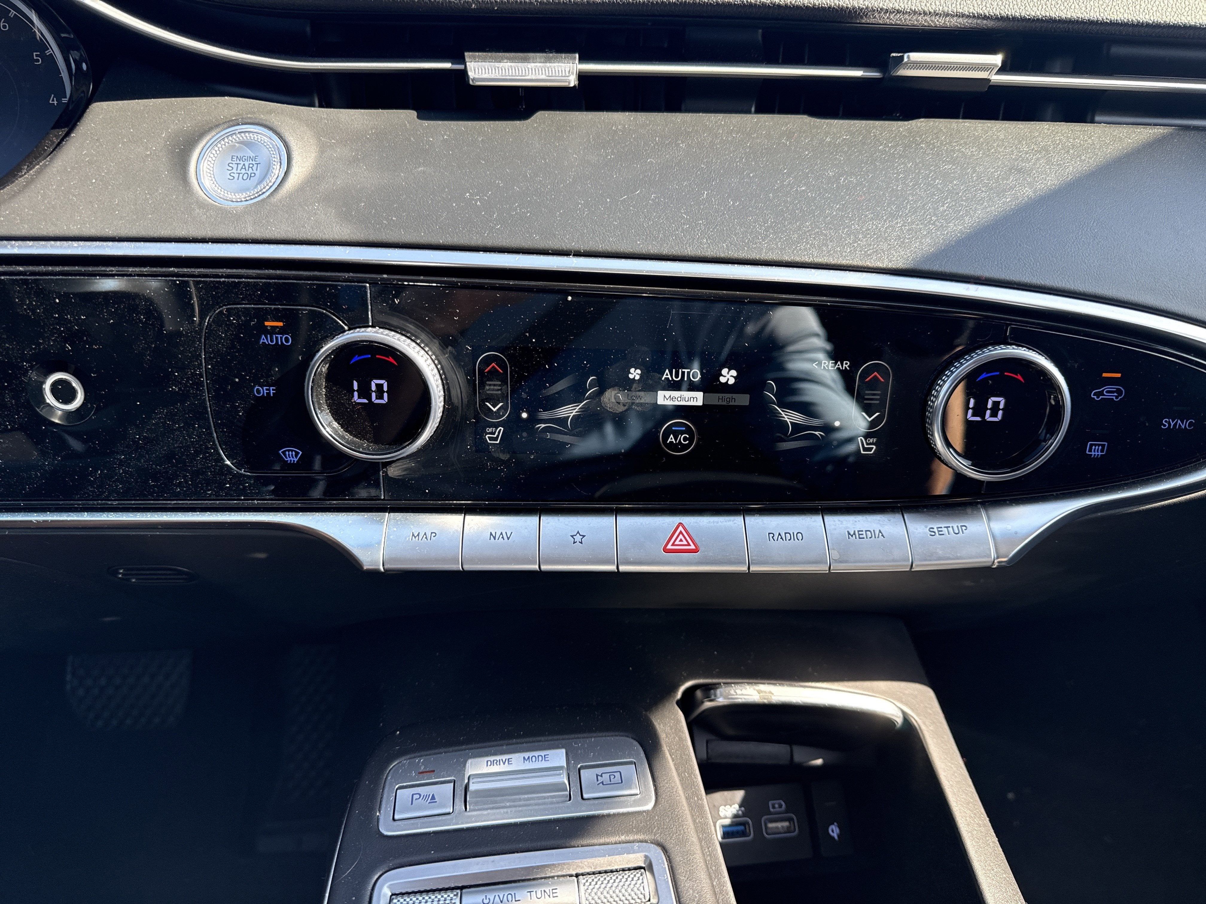 2025 Genesis GV70 2.5T