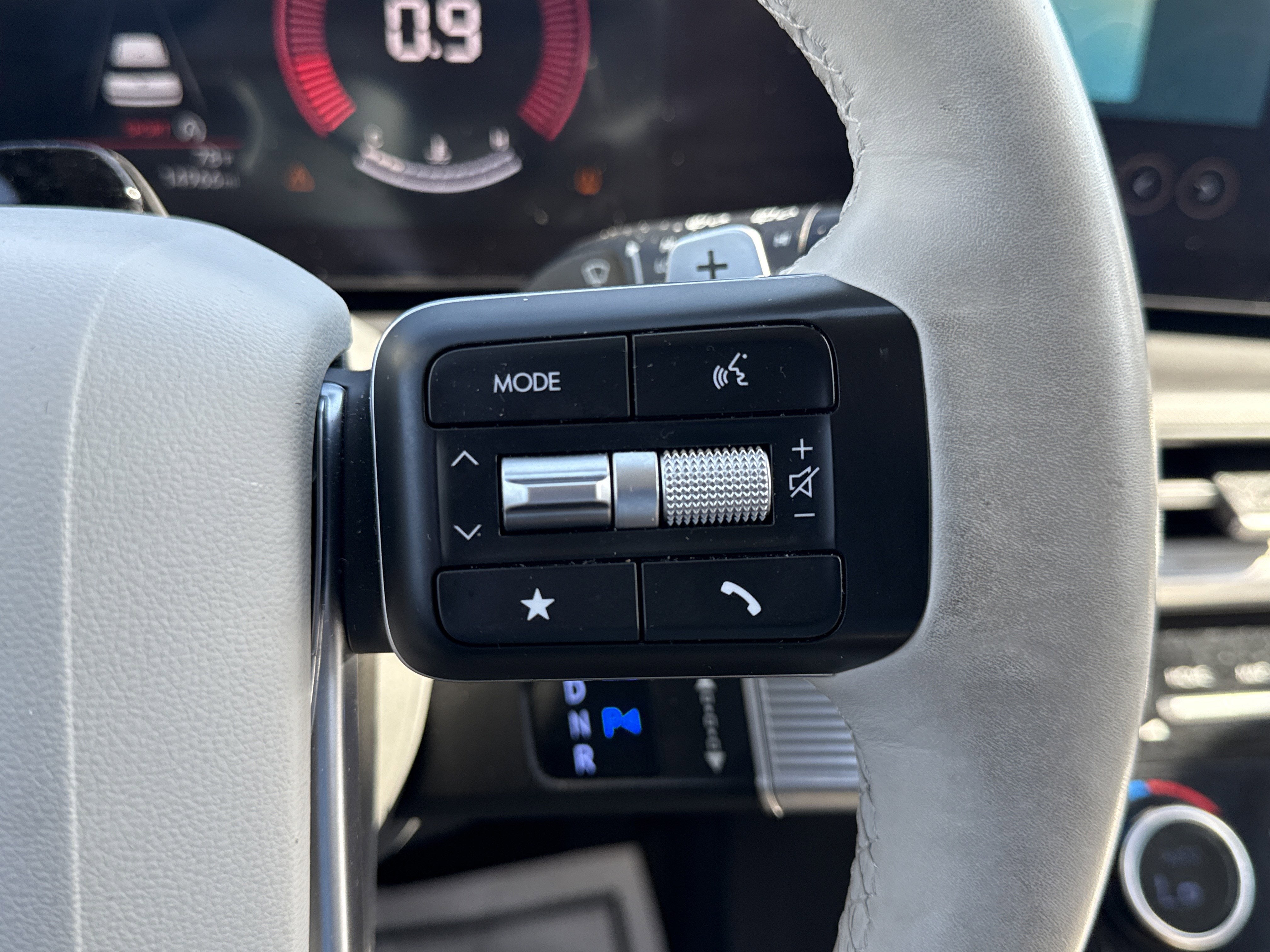 2025 Hyundai Santa Fe Base