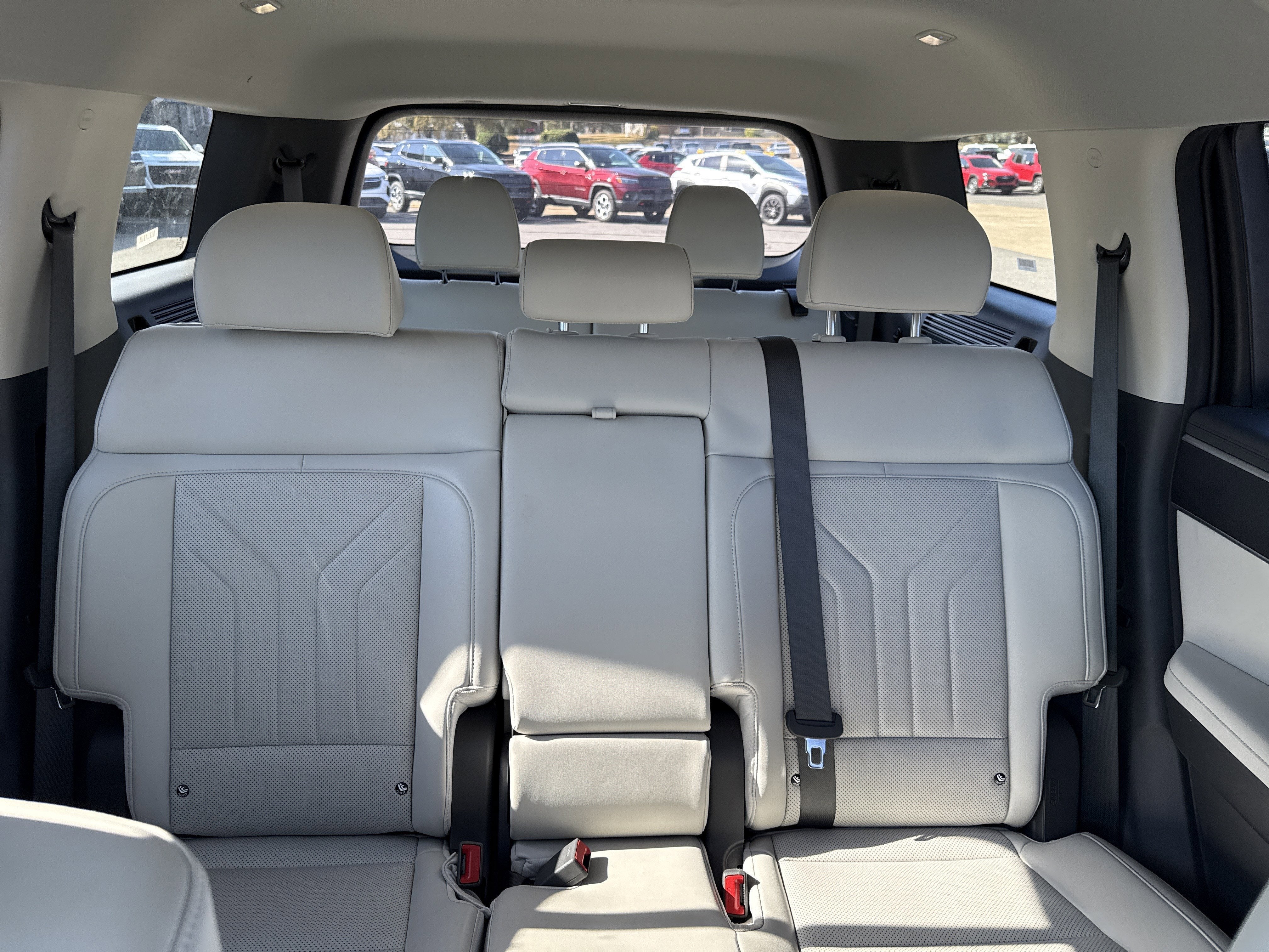 2025 Hyundai Santa Fe Base