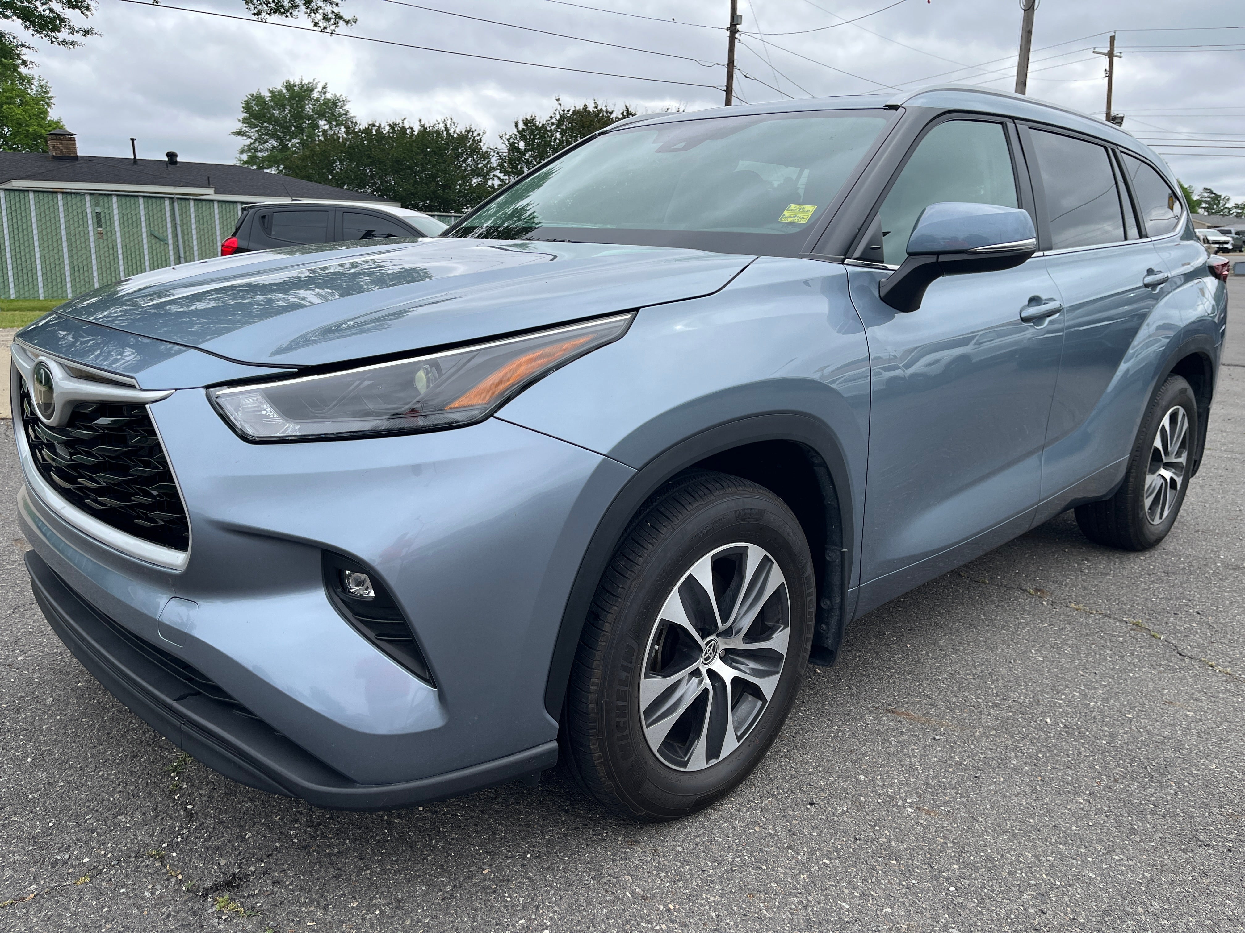 2024 Toyota Highlander LE