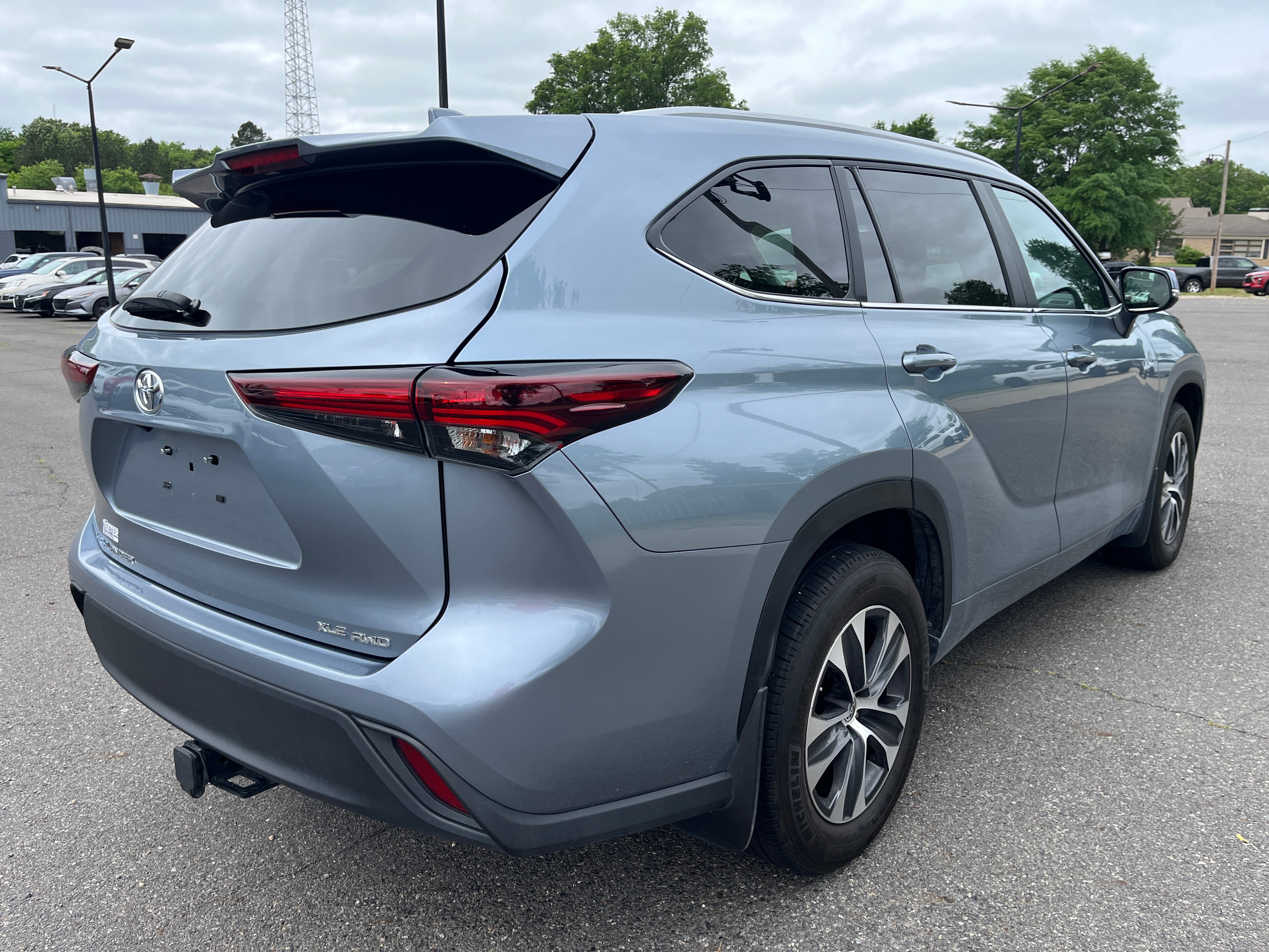 2024 Toyota Highlander LE