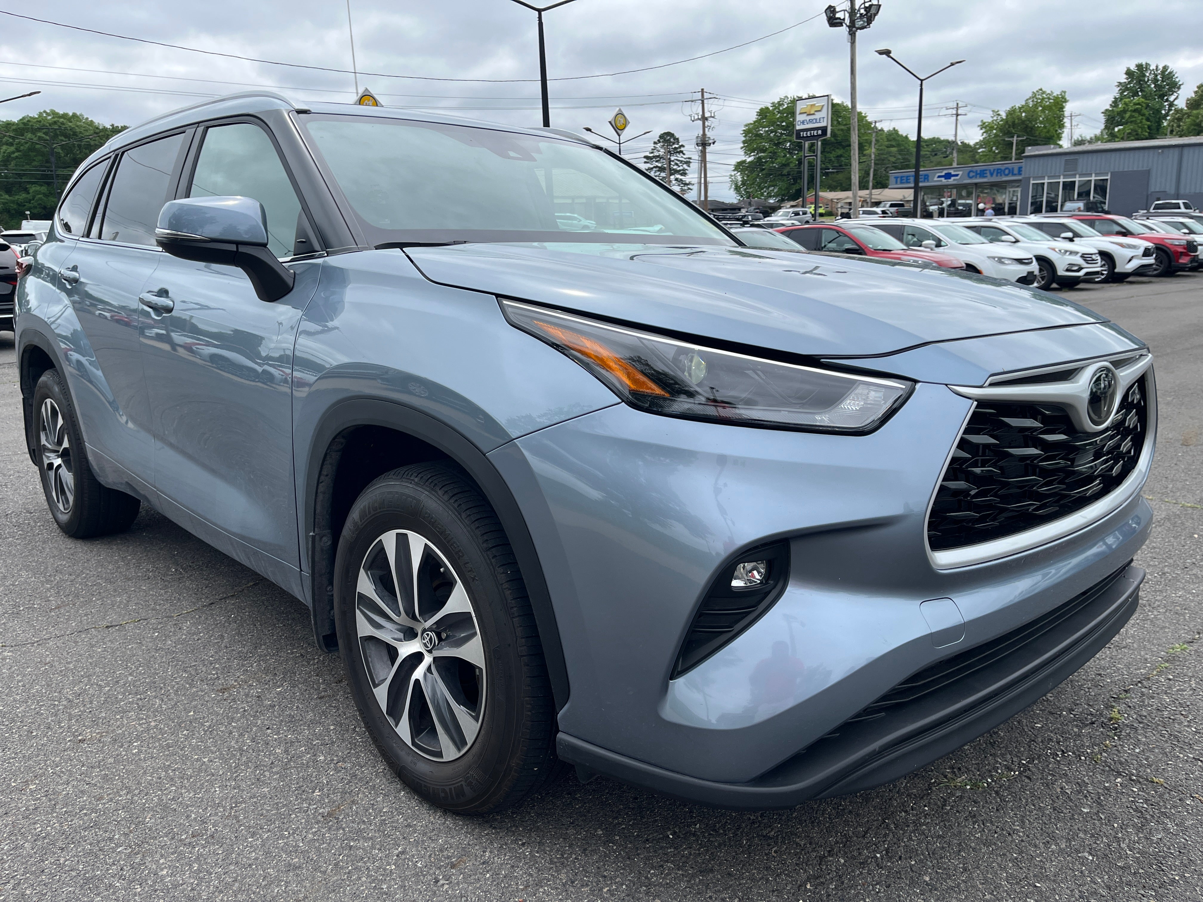 2024 Toyota Highlander LE