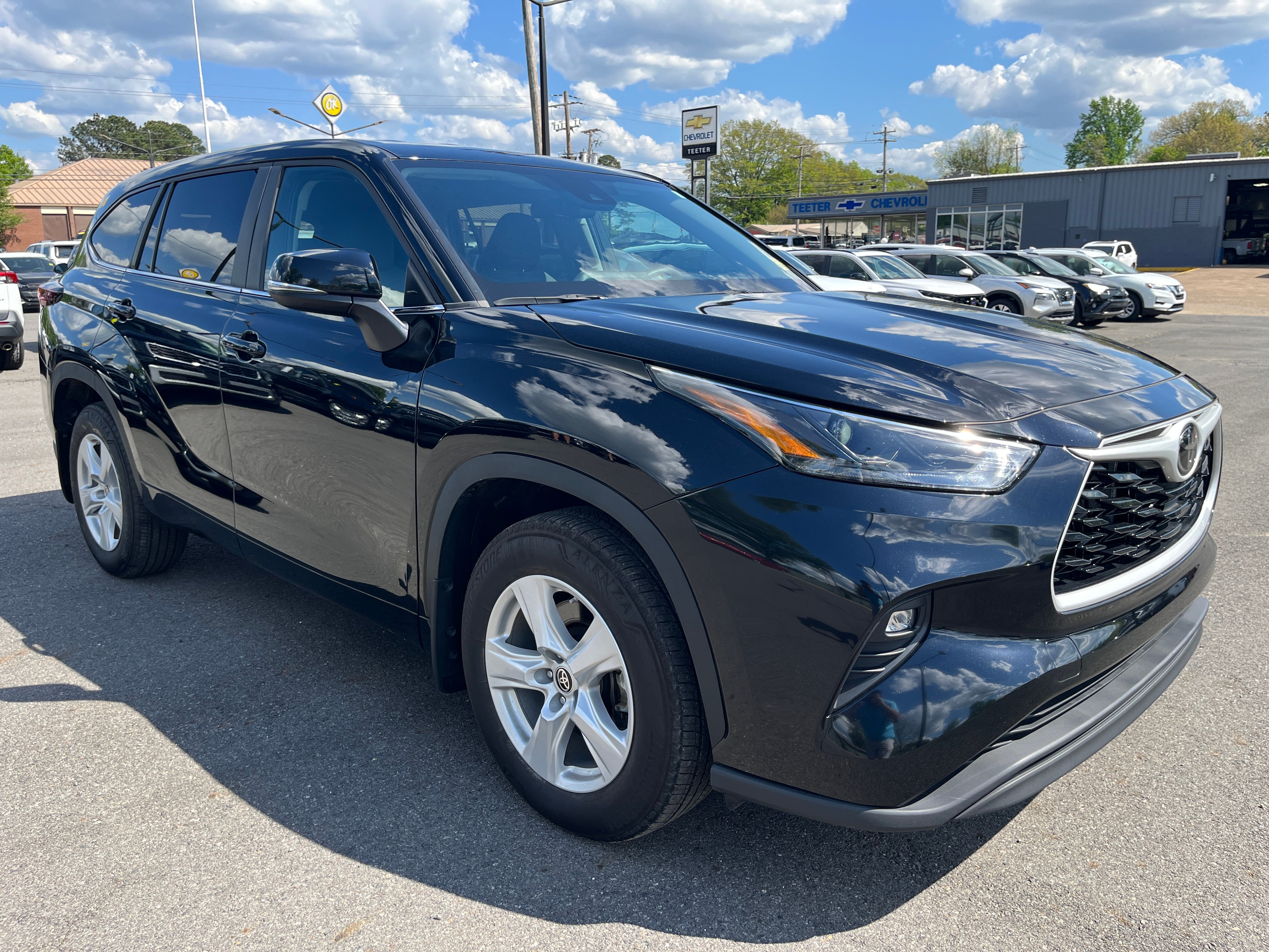 2024 Toyota Highlander LE