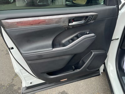 2024 Toyota Highlander Hybrid Limited