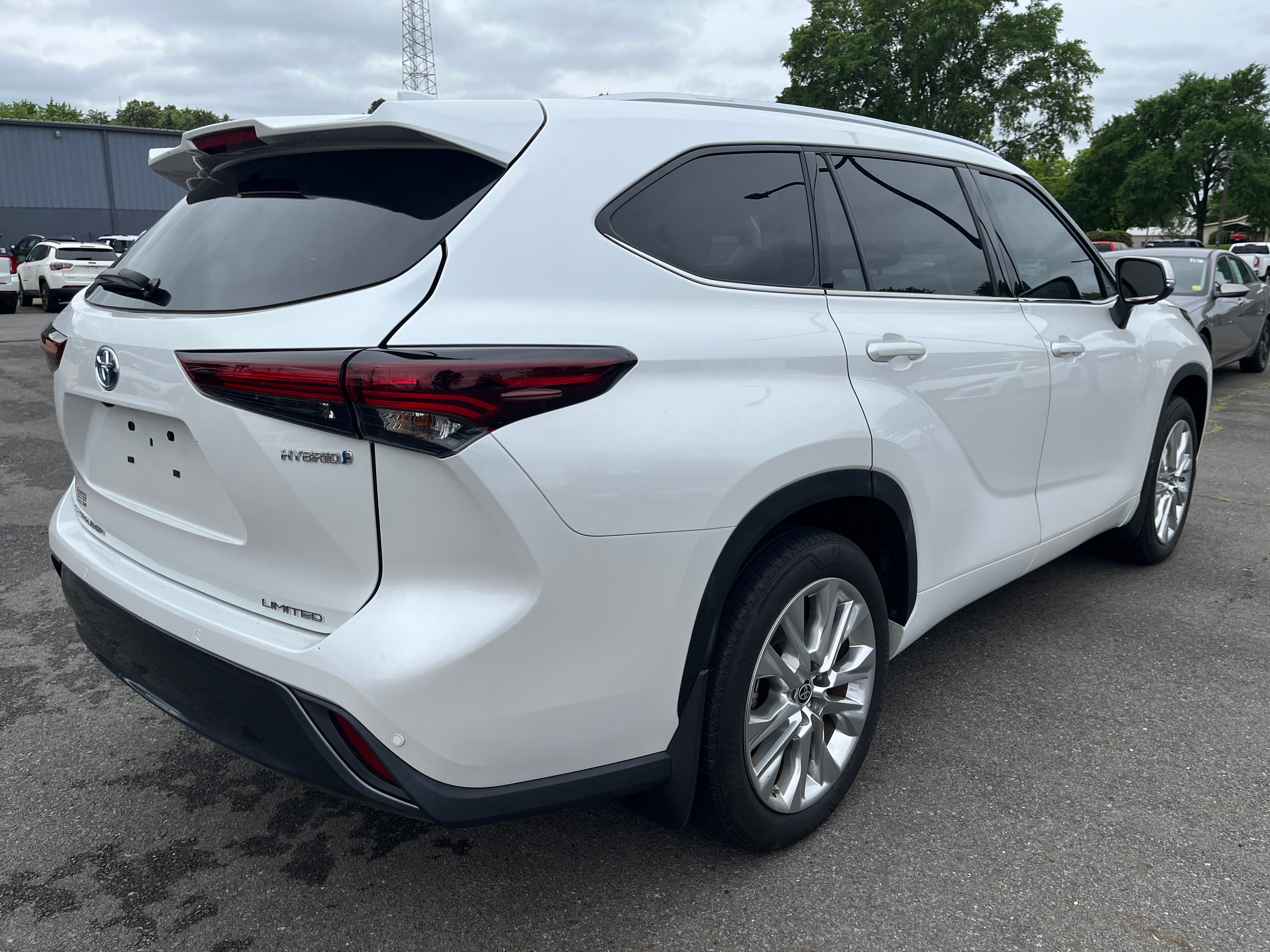 2024 Toyota Highlander Hybrid Limited