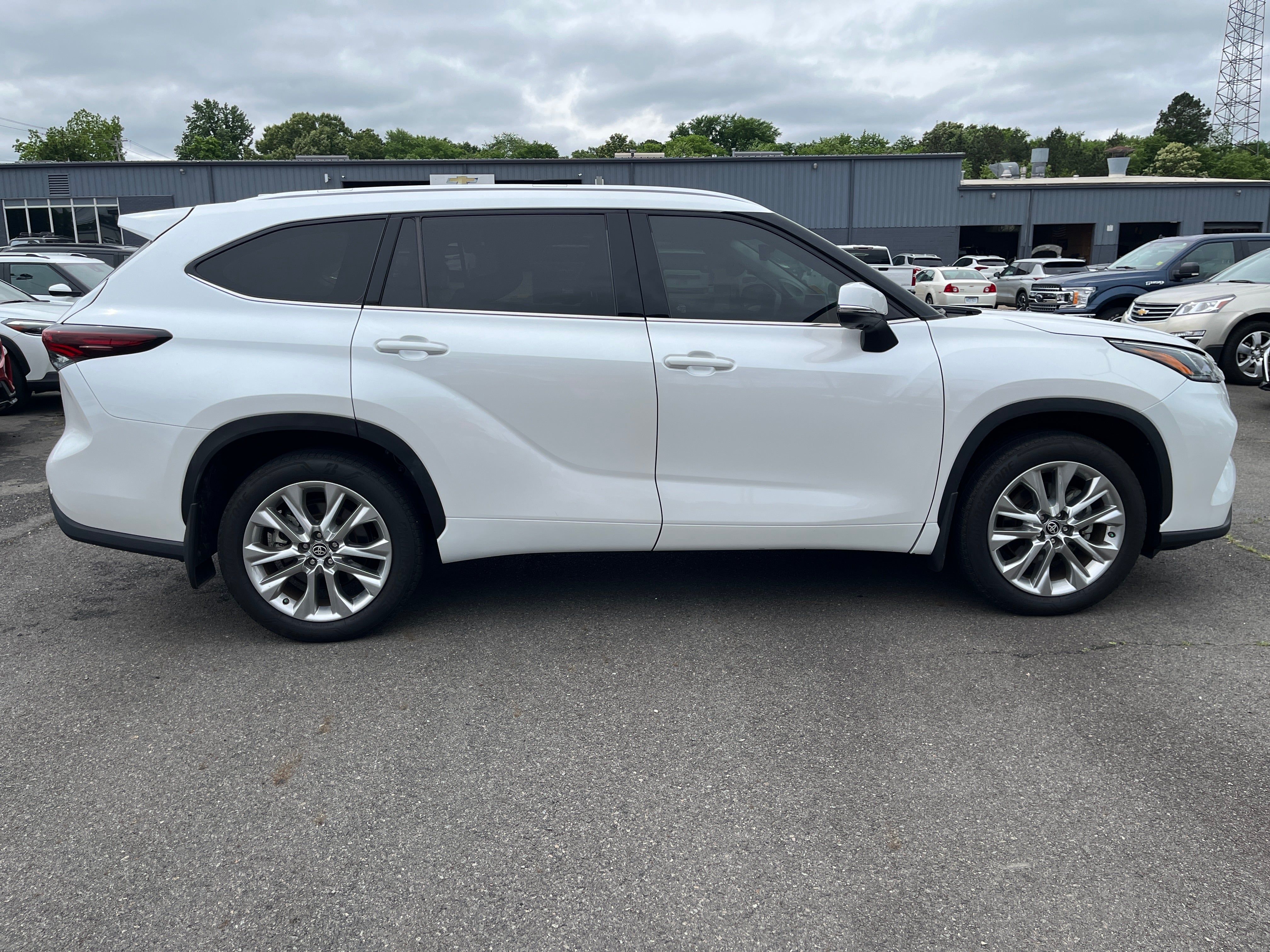 2024 Toyota Highlander Hybrid Limited