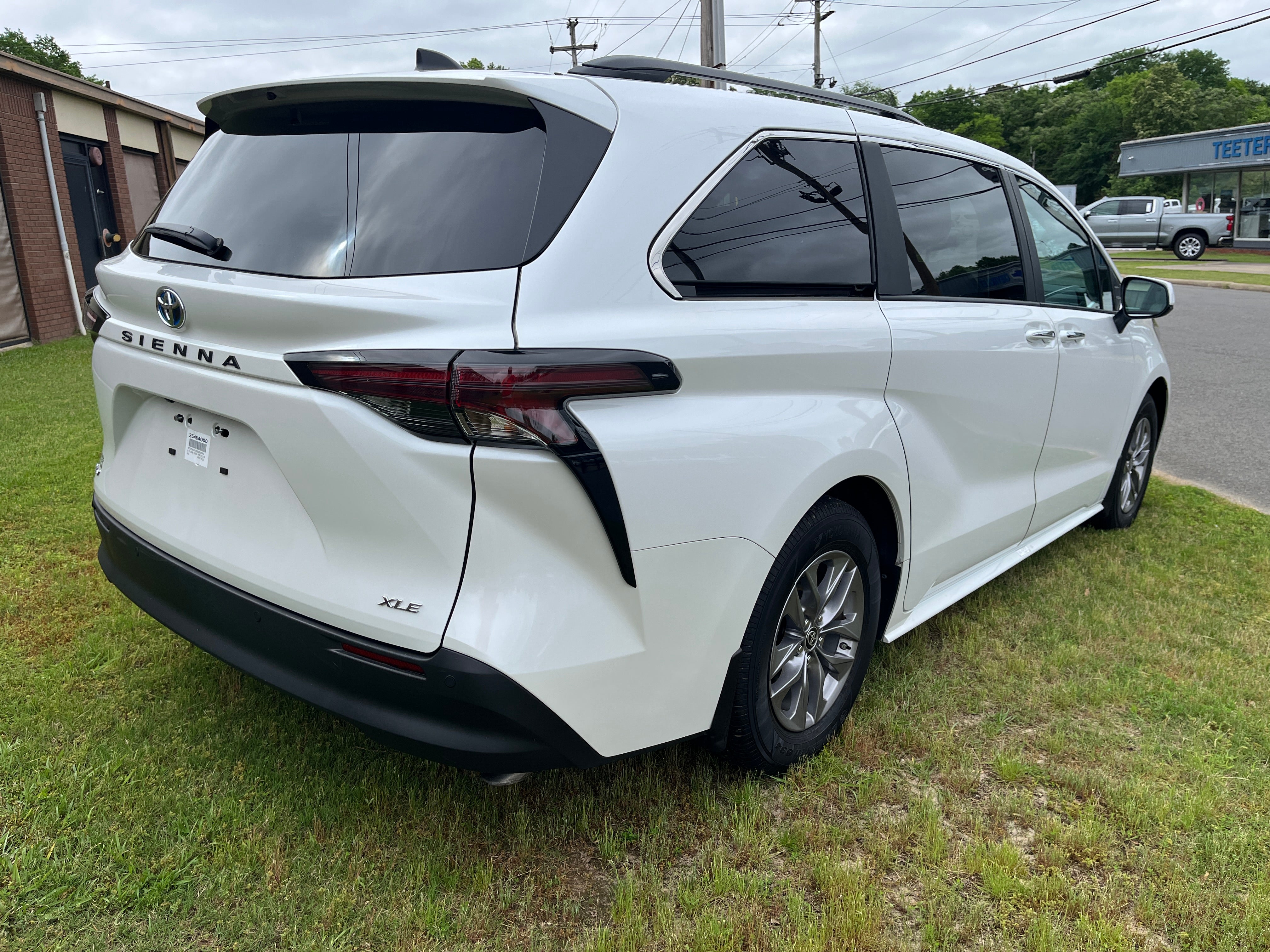 2025 Toyota Sienna XLE