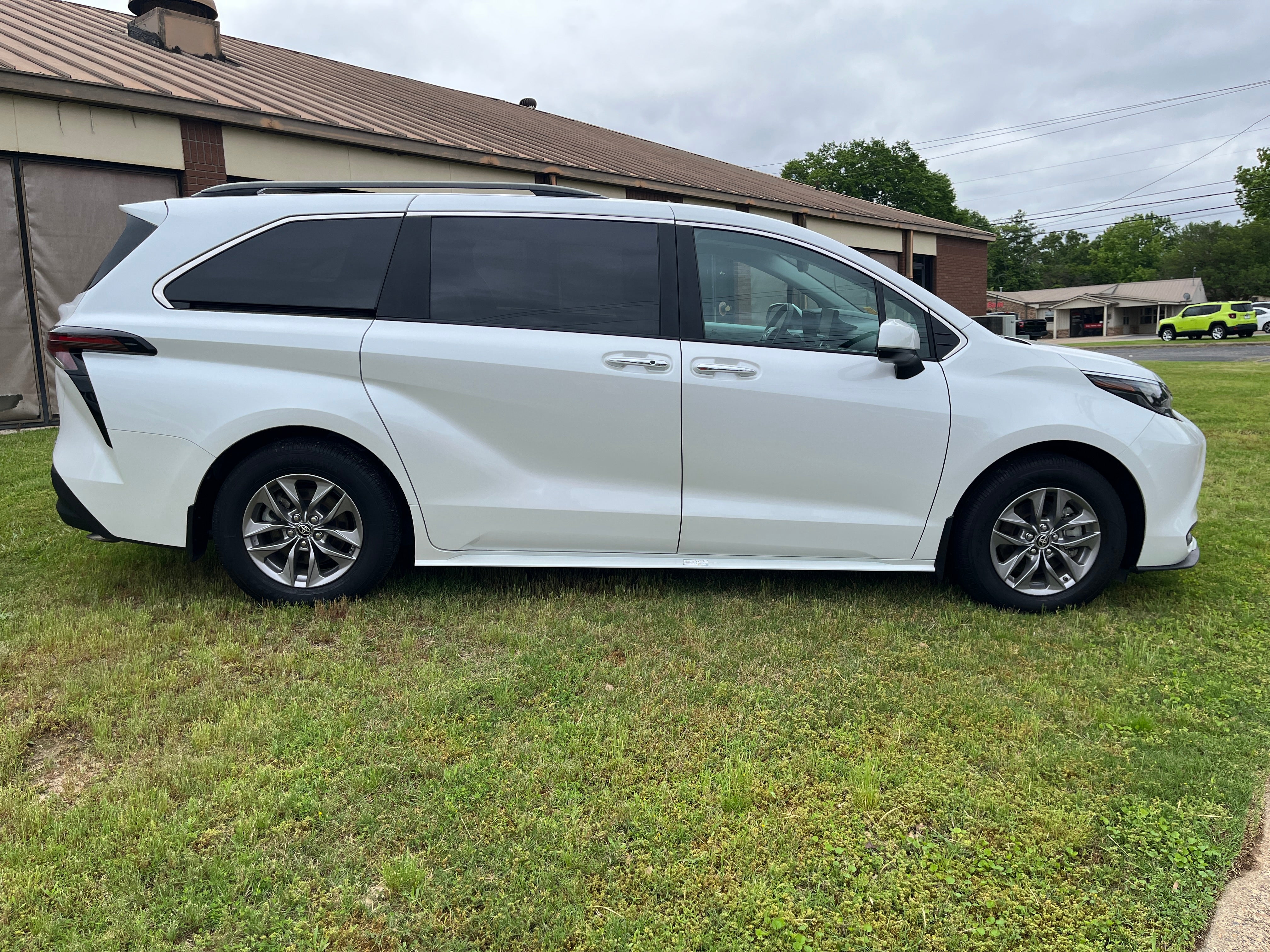 2025 Toyota Sienna XLE