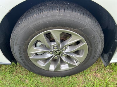 2025 Toyota Sienna XLE
