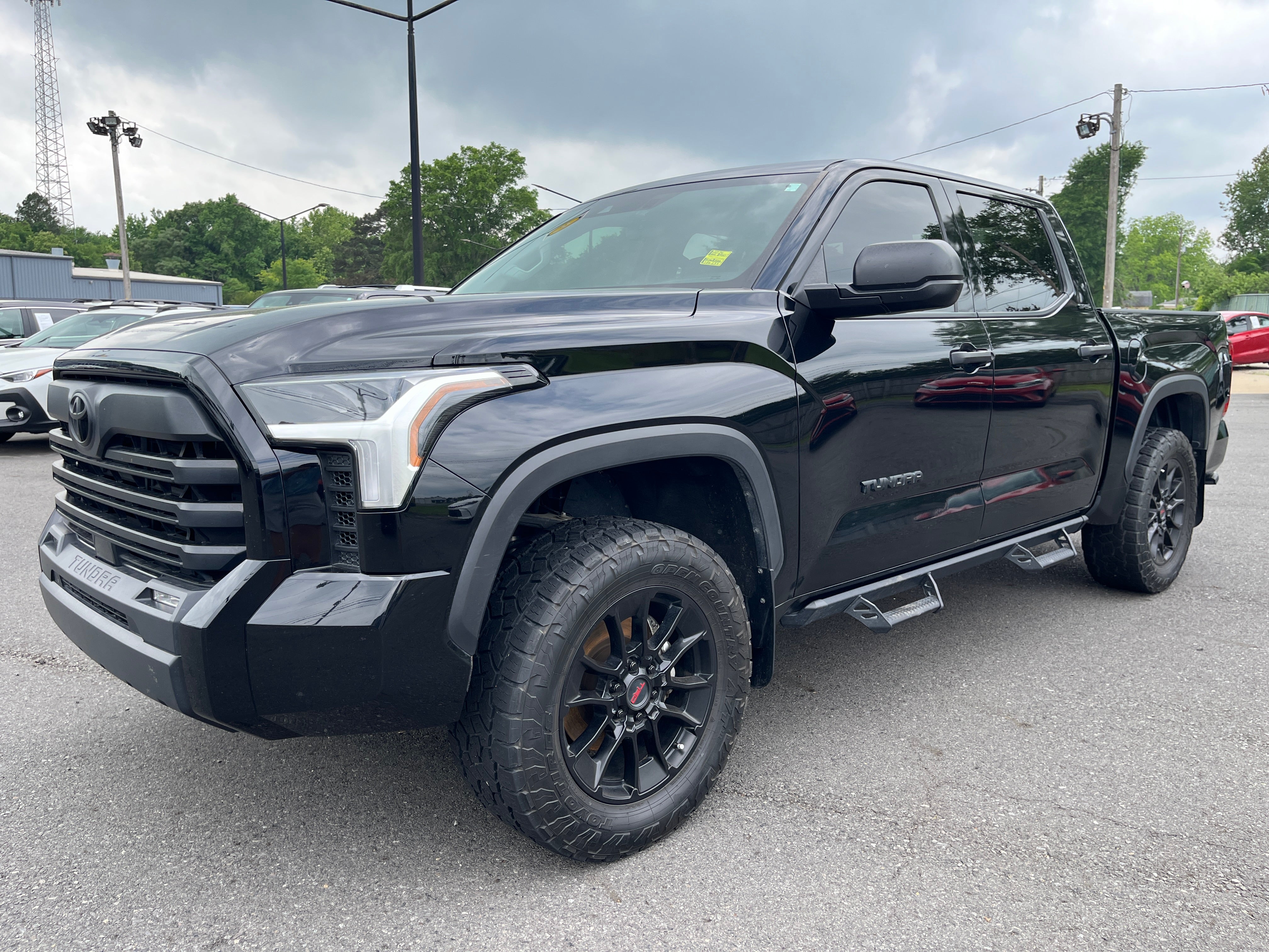 2023 Toyota Tundra 4WD SR5