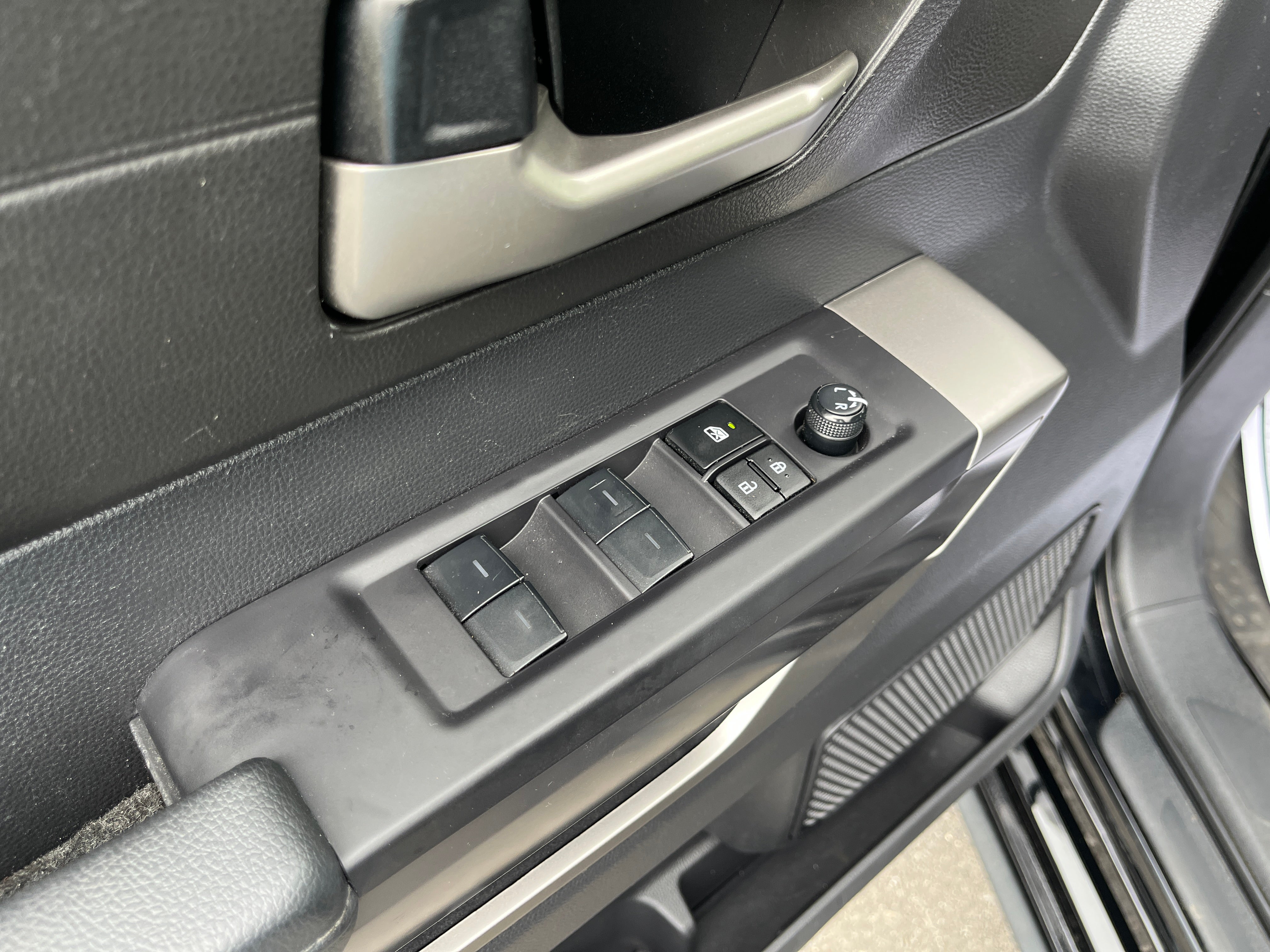 2023 Toyota Tundra 4WD SR5