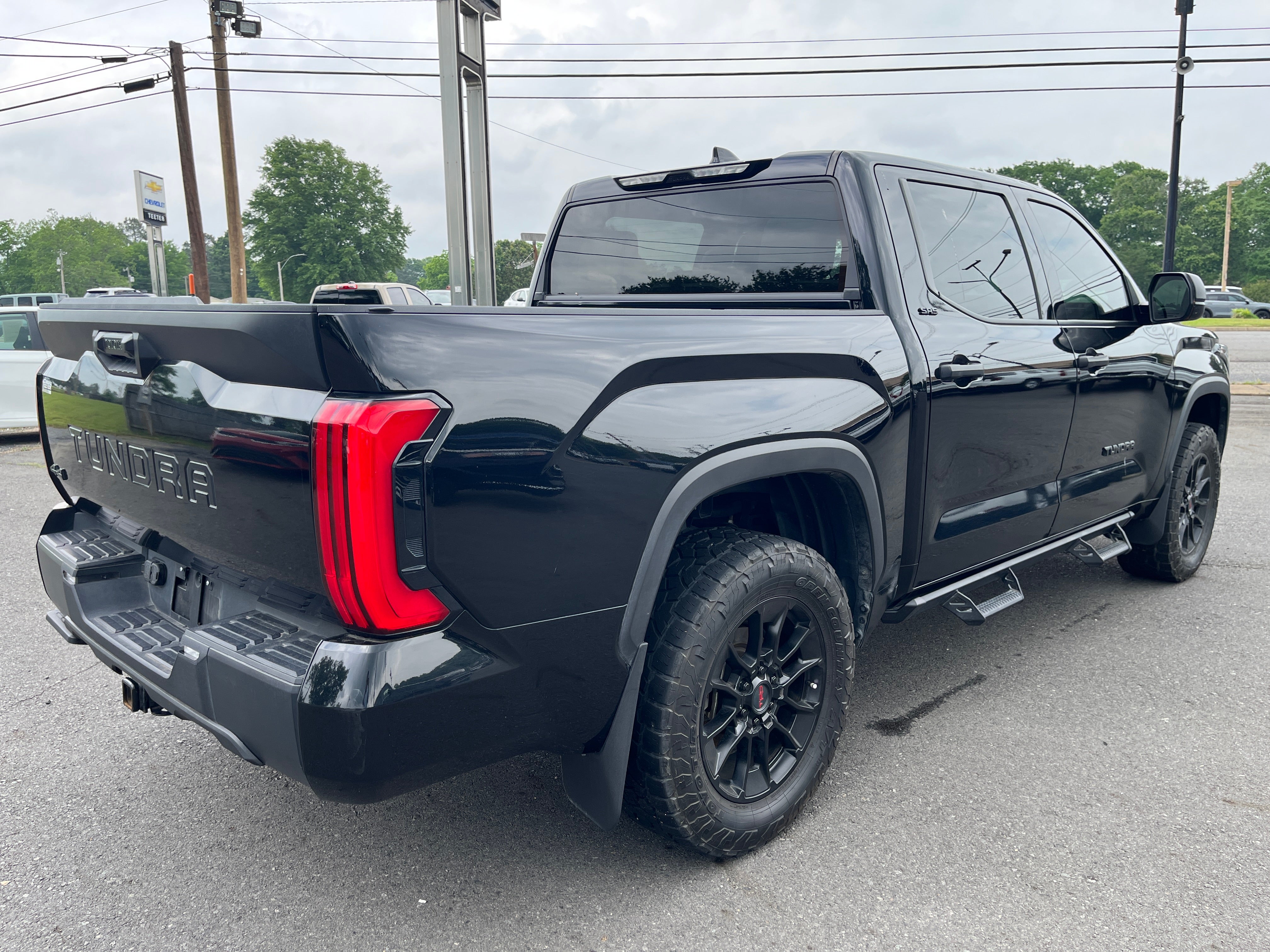 2023 Toyota Tundra 4WD SR5
