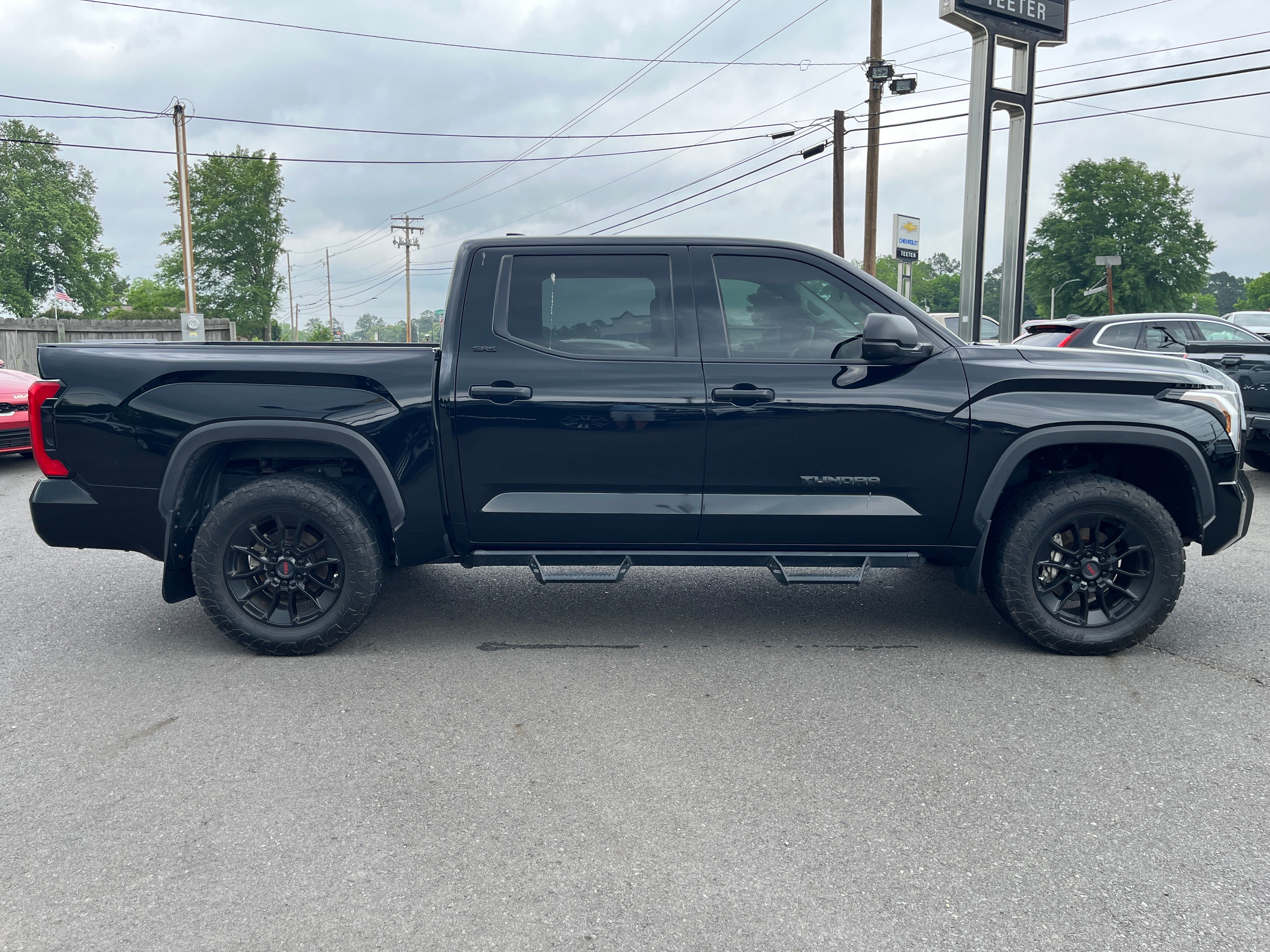 2023 Toyota Tundra 4WD SR5