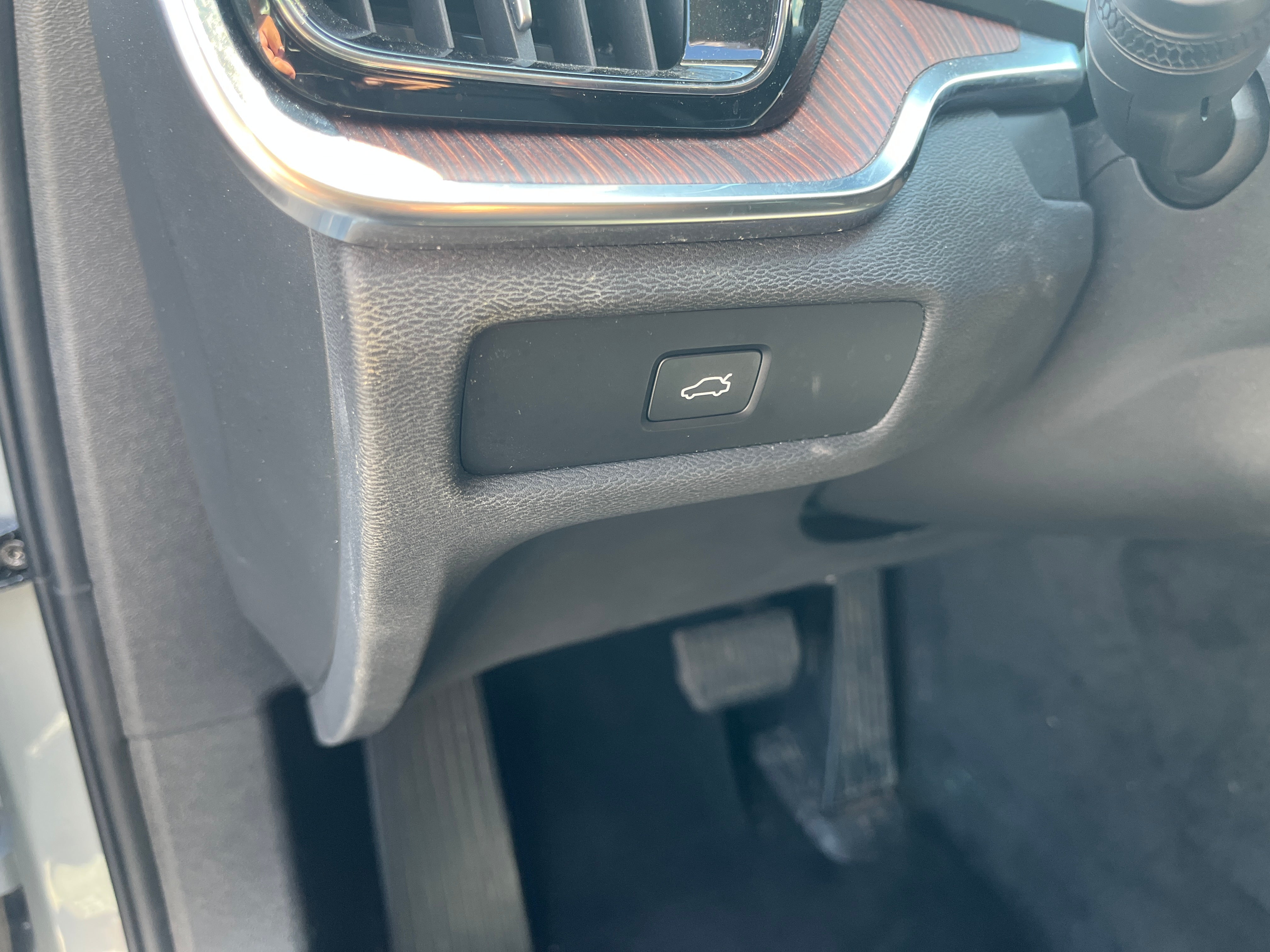 2025 Volvo S60 Plus